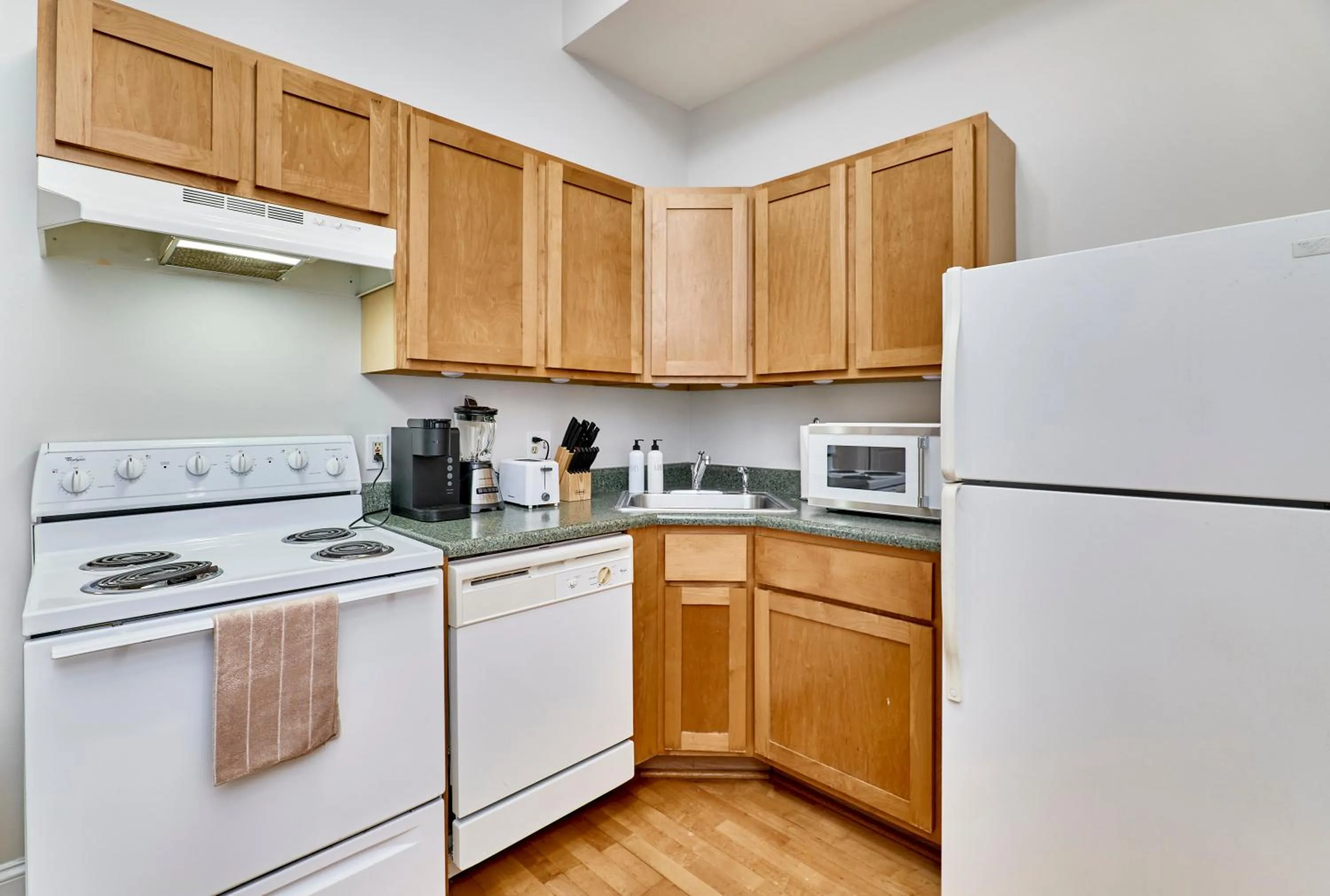 Kitchen or kitchenette in WhiteHouse at Grand Central