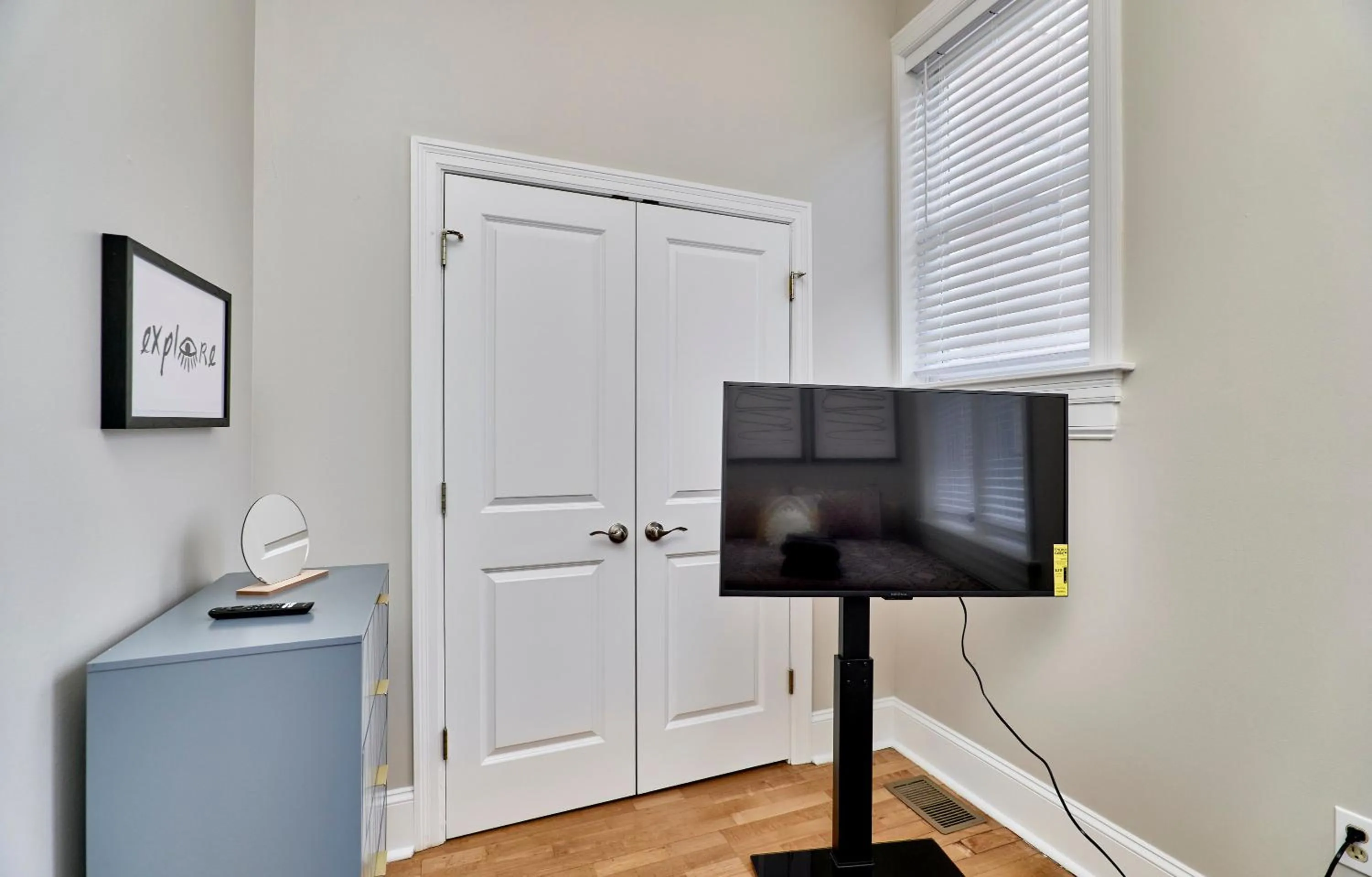 TV and multimedia in WhiteHouse at Grand Central