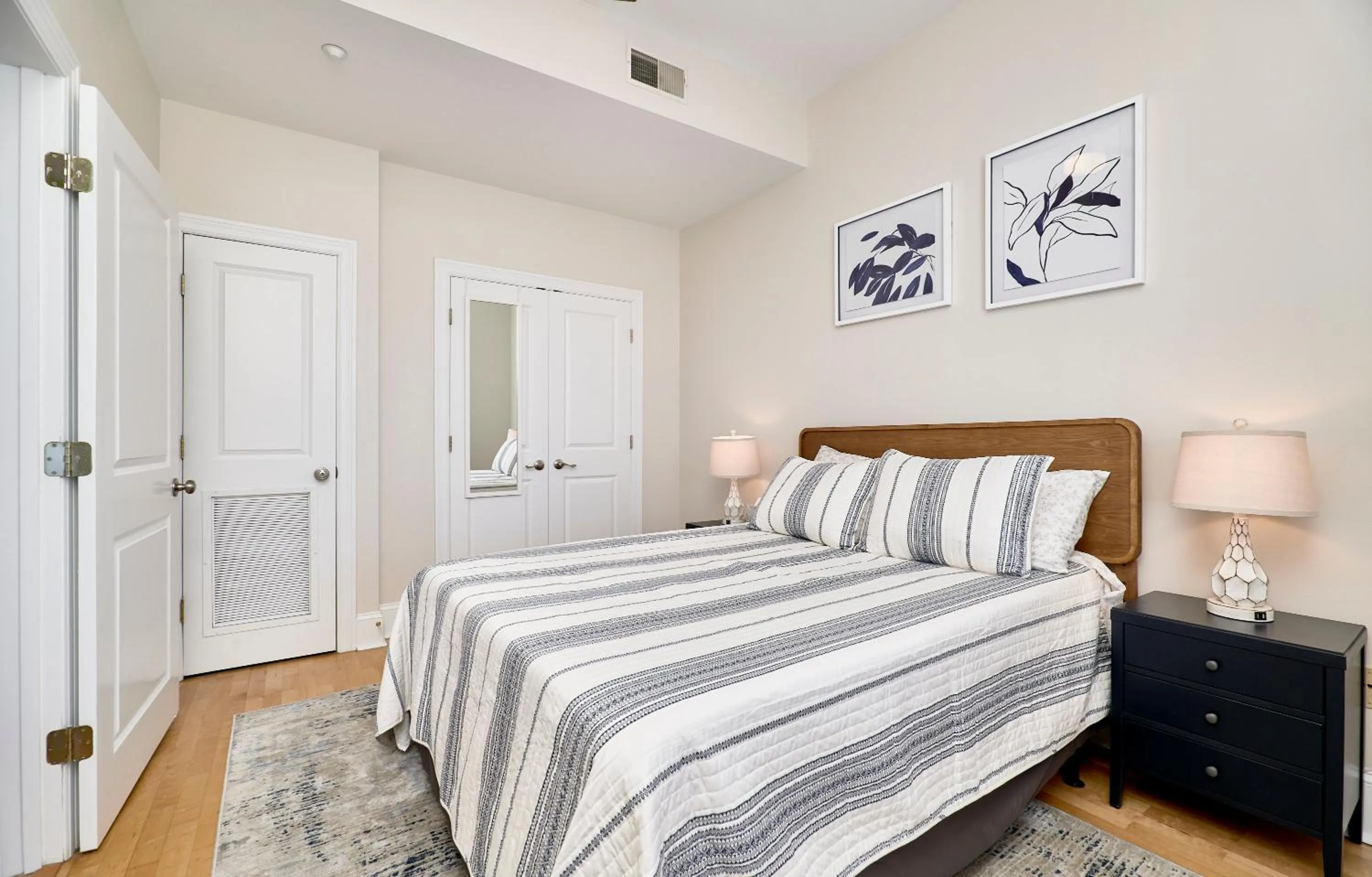 Bed in WhiteHouse at Grand Central