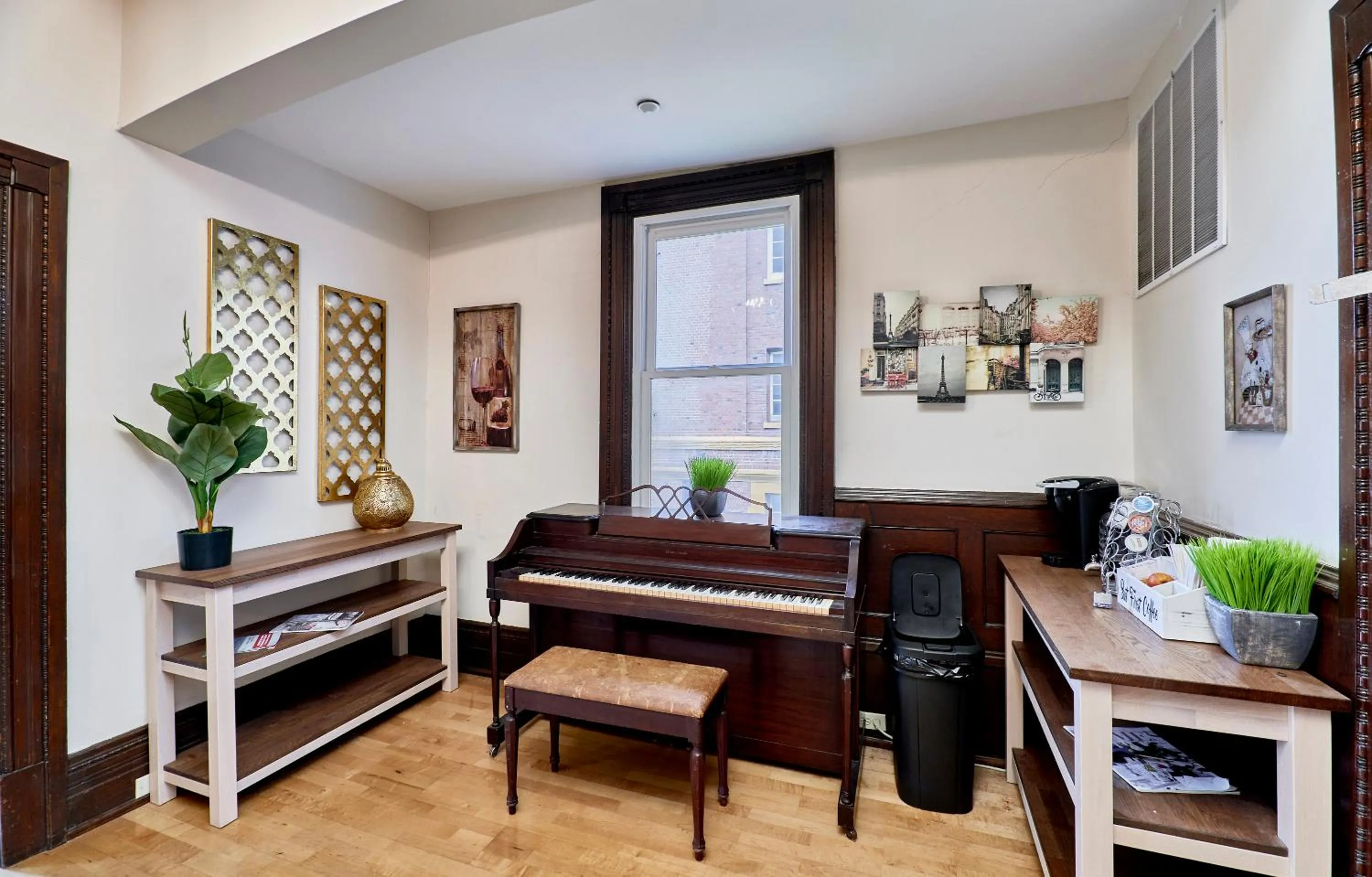 Lobby or reception in WhiteHouse at Grand Central