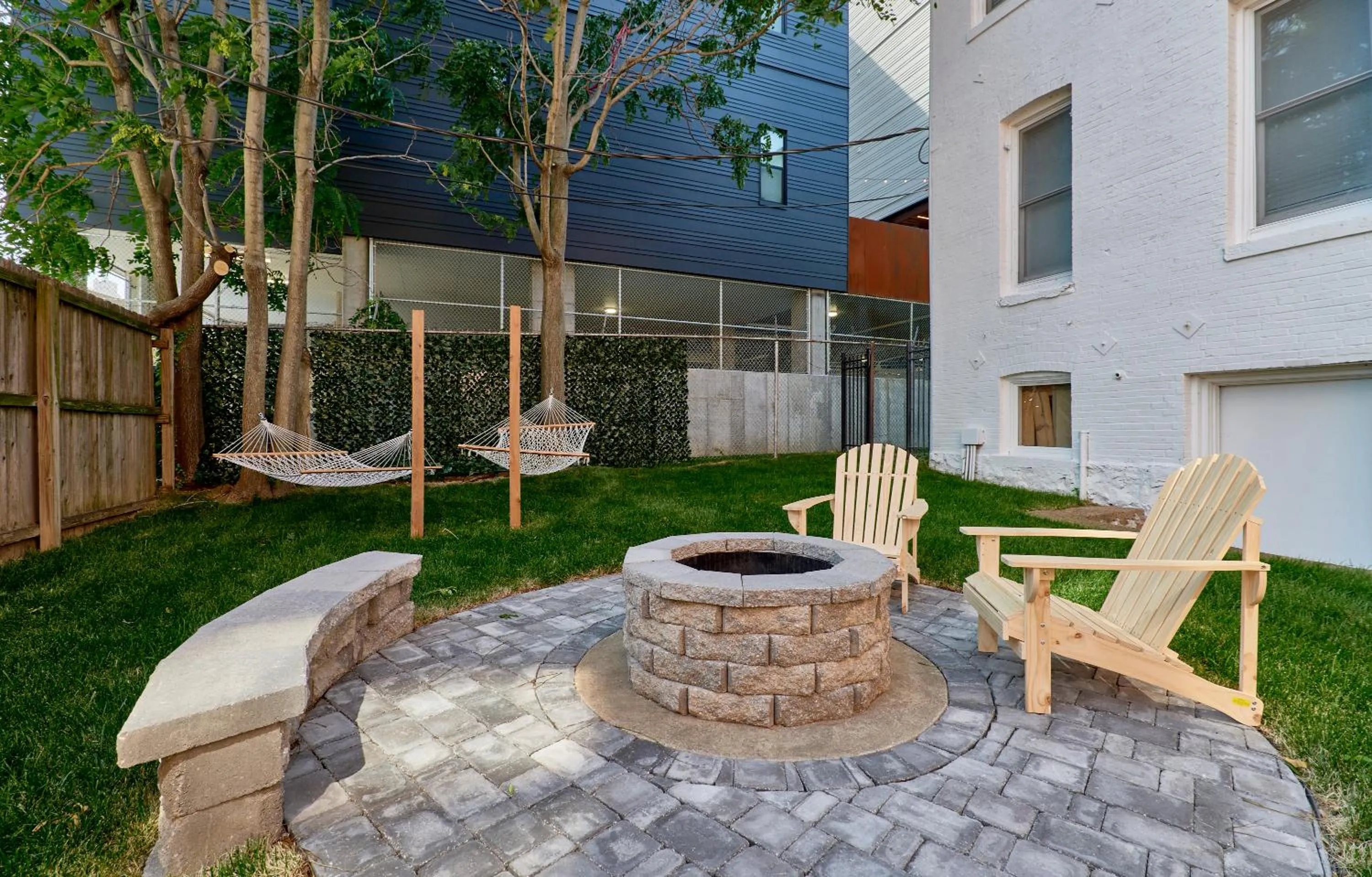 Property building in WhiteHouse at Grand Central