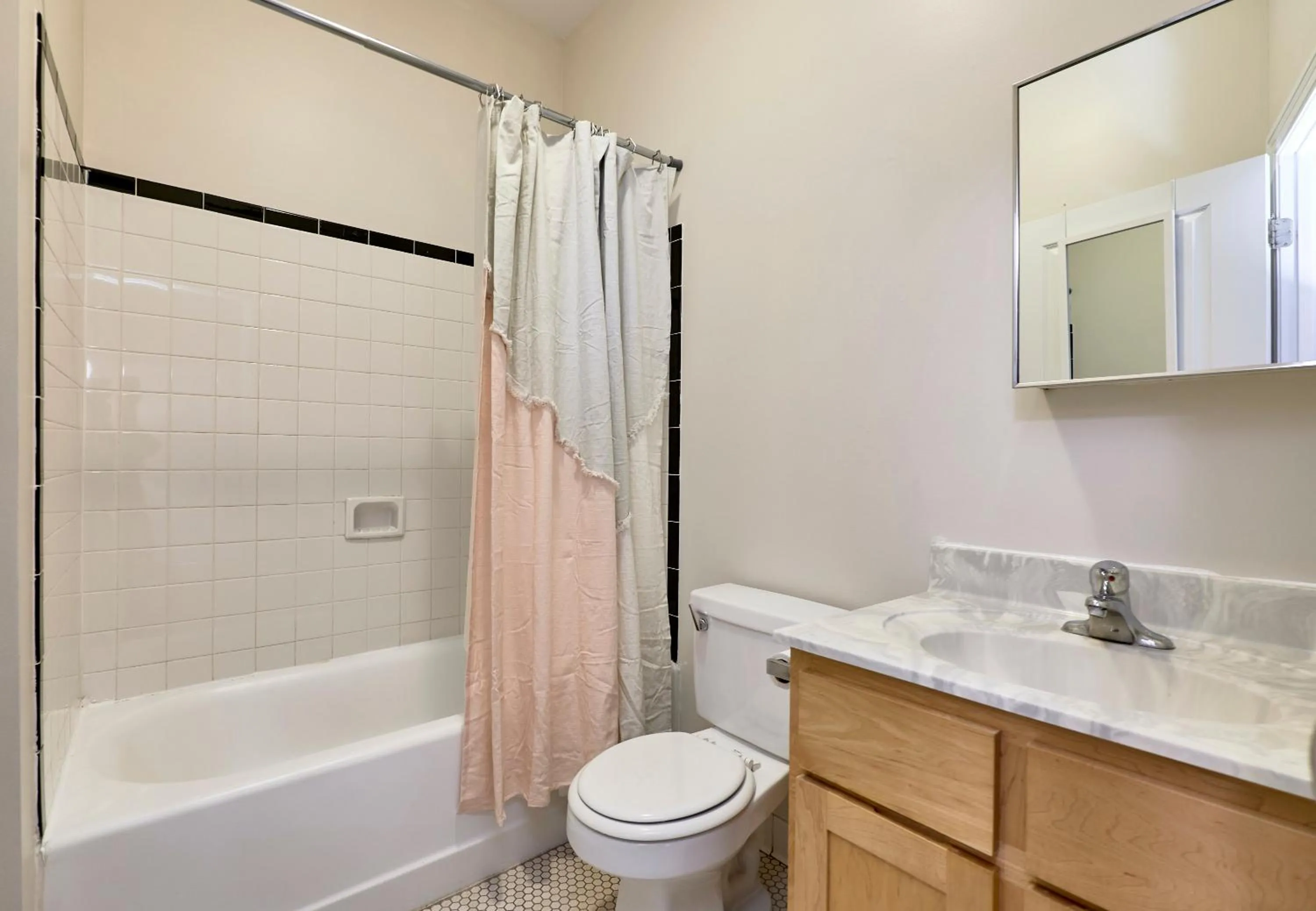 Shower in WhiteHouse at Grand Central