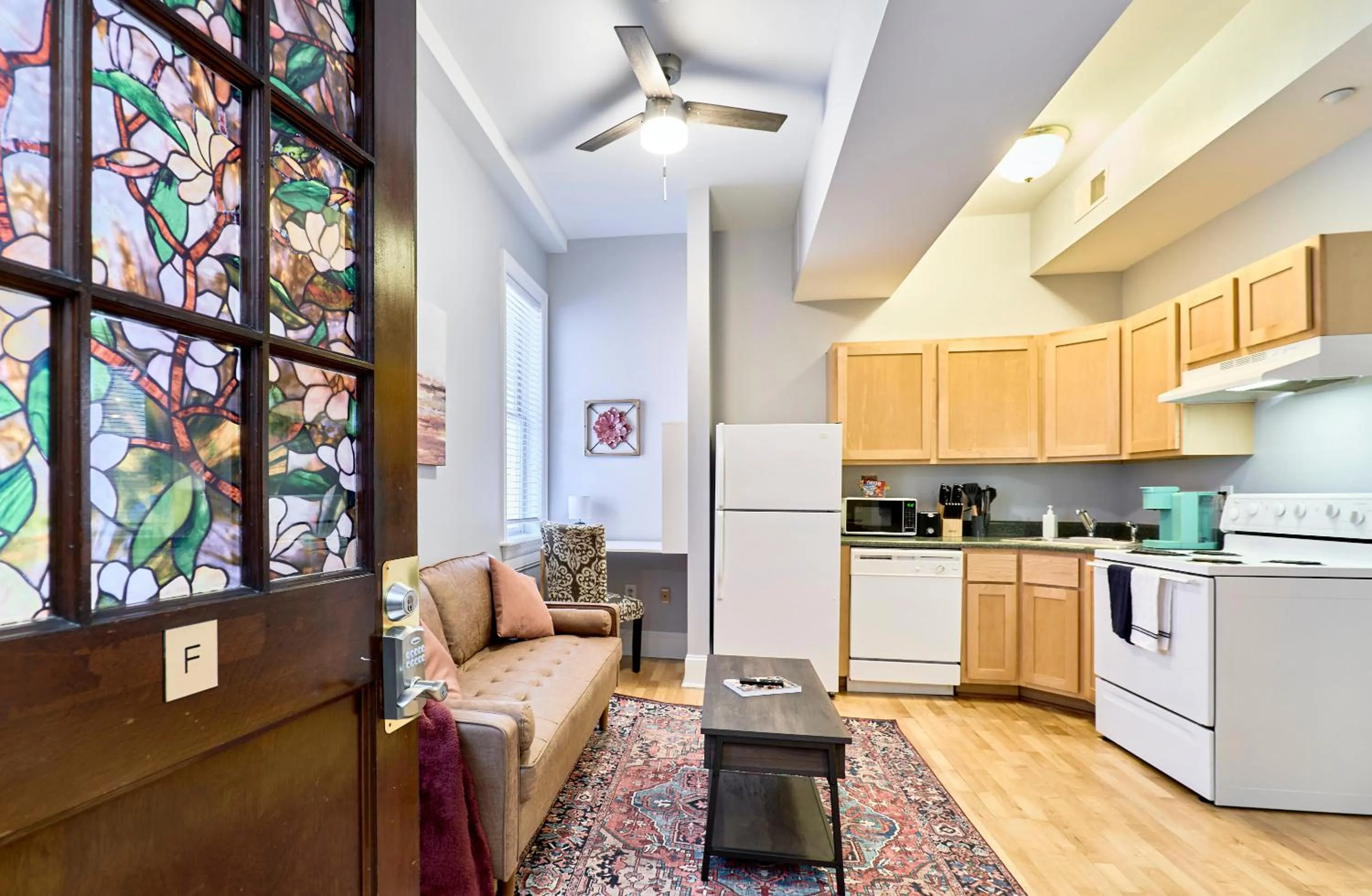 Kitchen or kitchenette in WhiteHouse at Grand Central