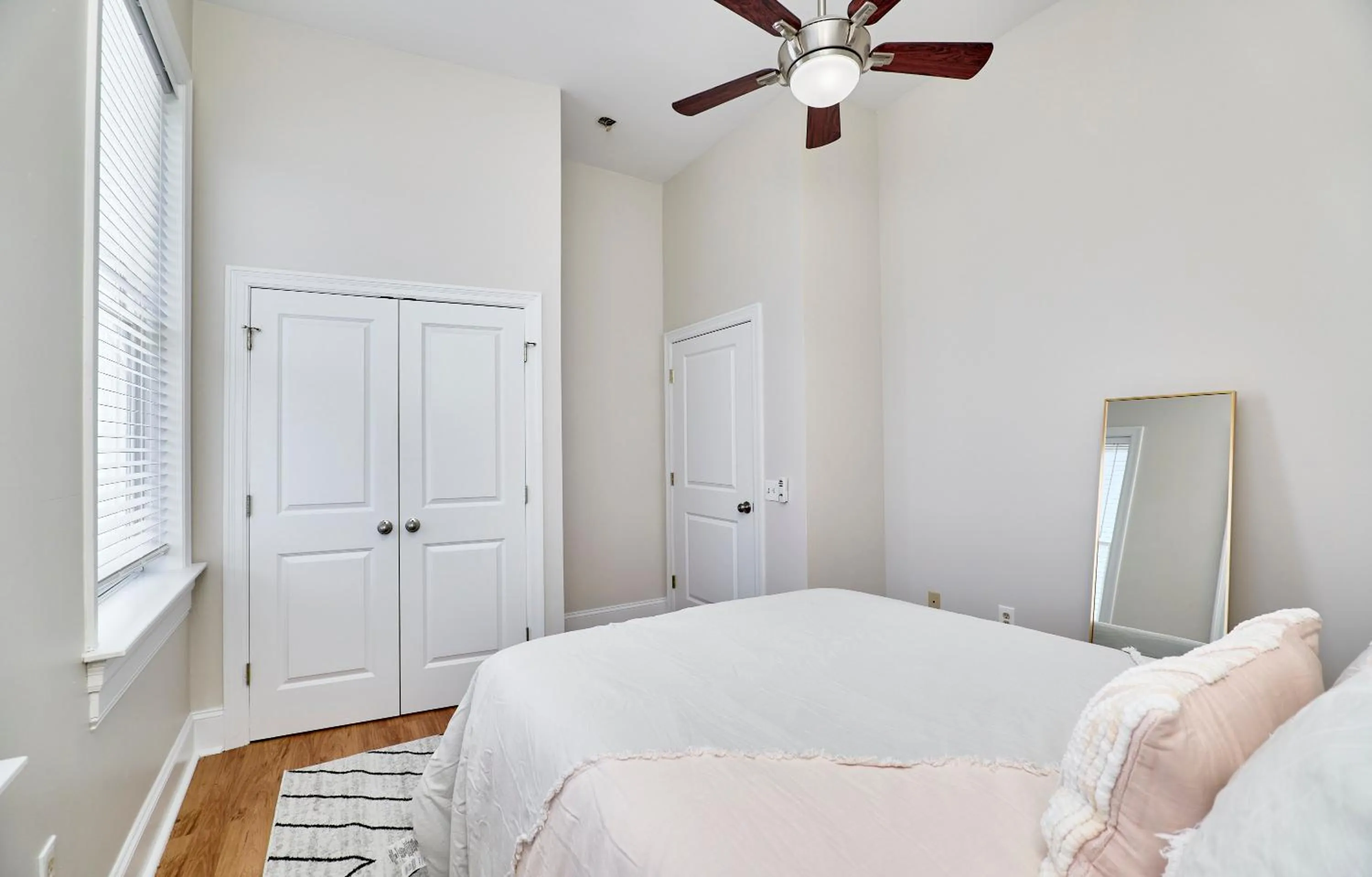 Bed in WhiteHouse at Grand Central