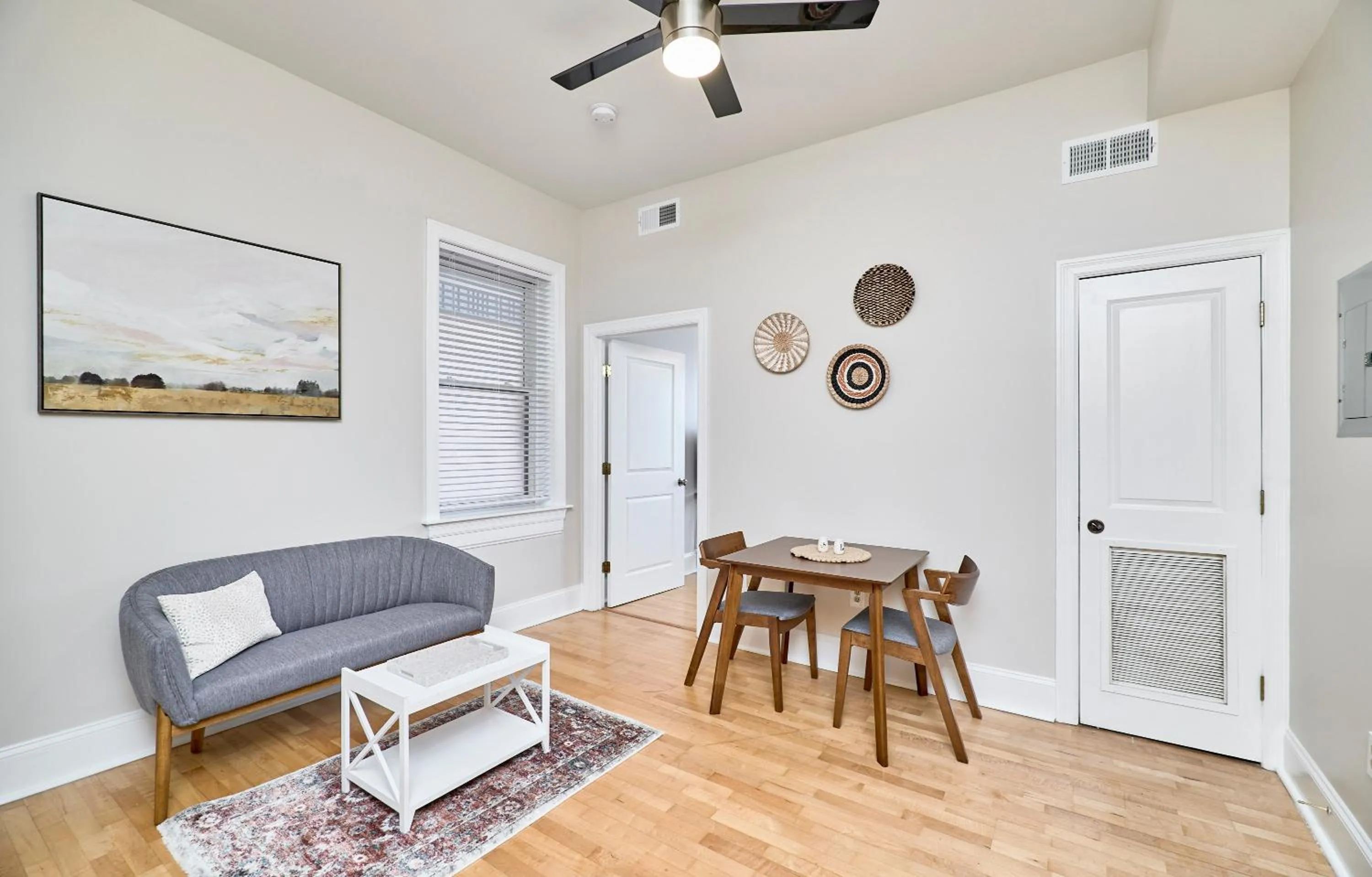 Seating area in WhiteHouse at Grand Central
