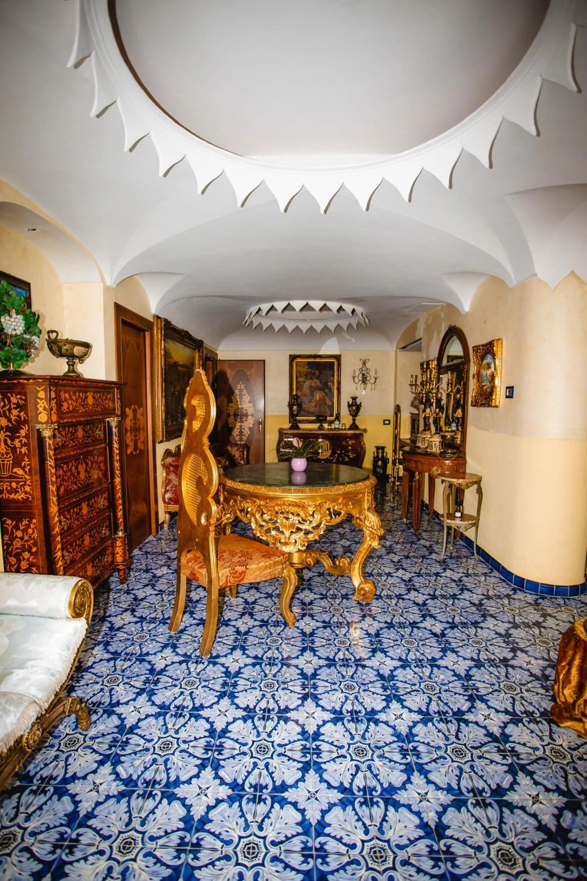 Strand Hotel Delfini