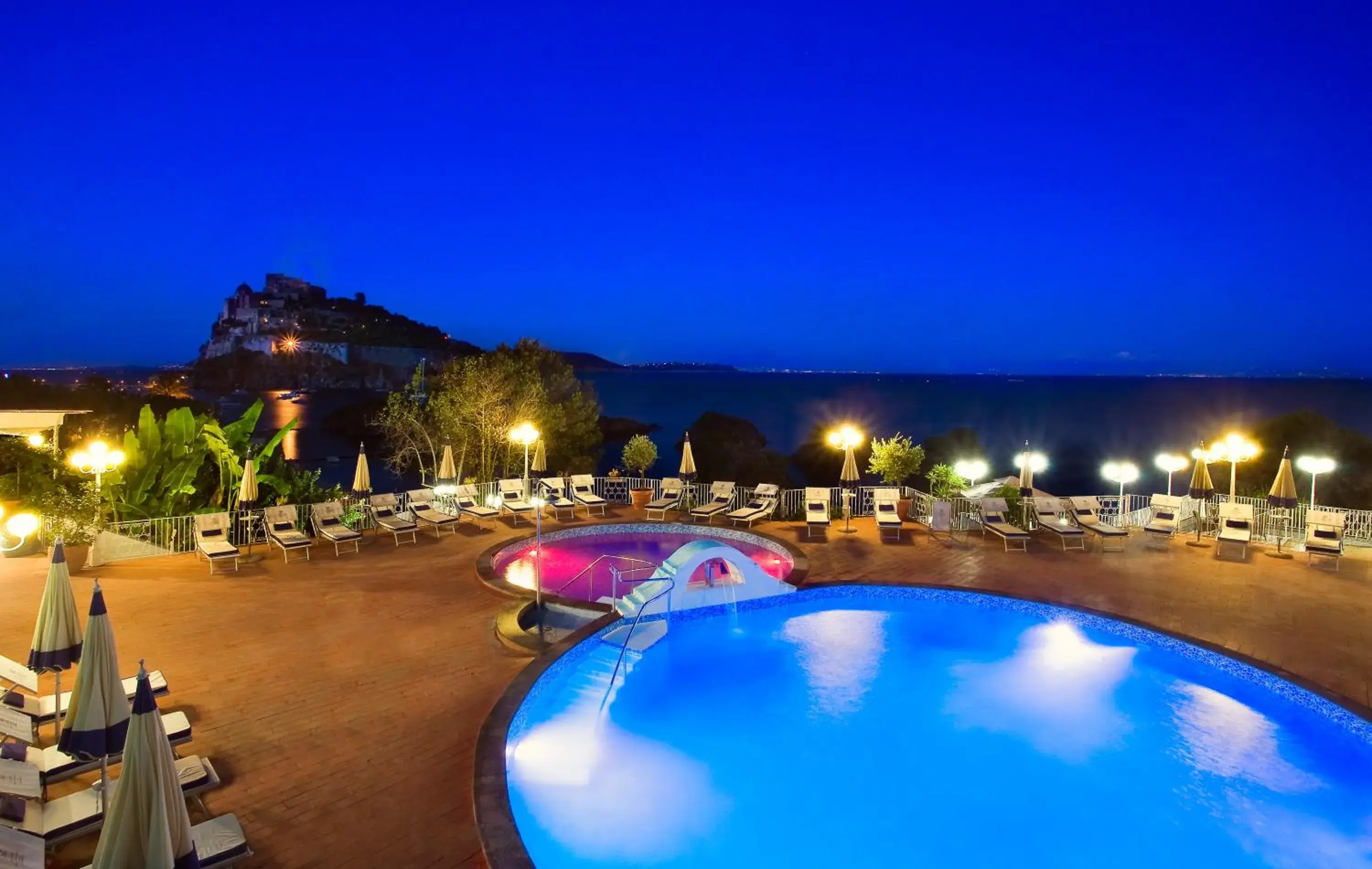 Swimming pool in Strand Hotel Delfini Swimming pool in Strand Hotel Delfini