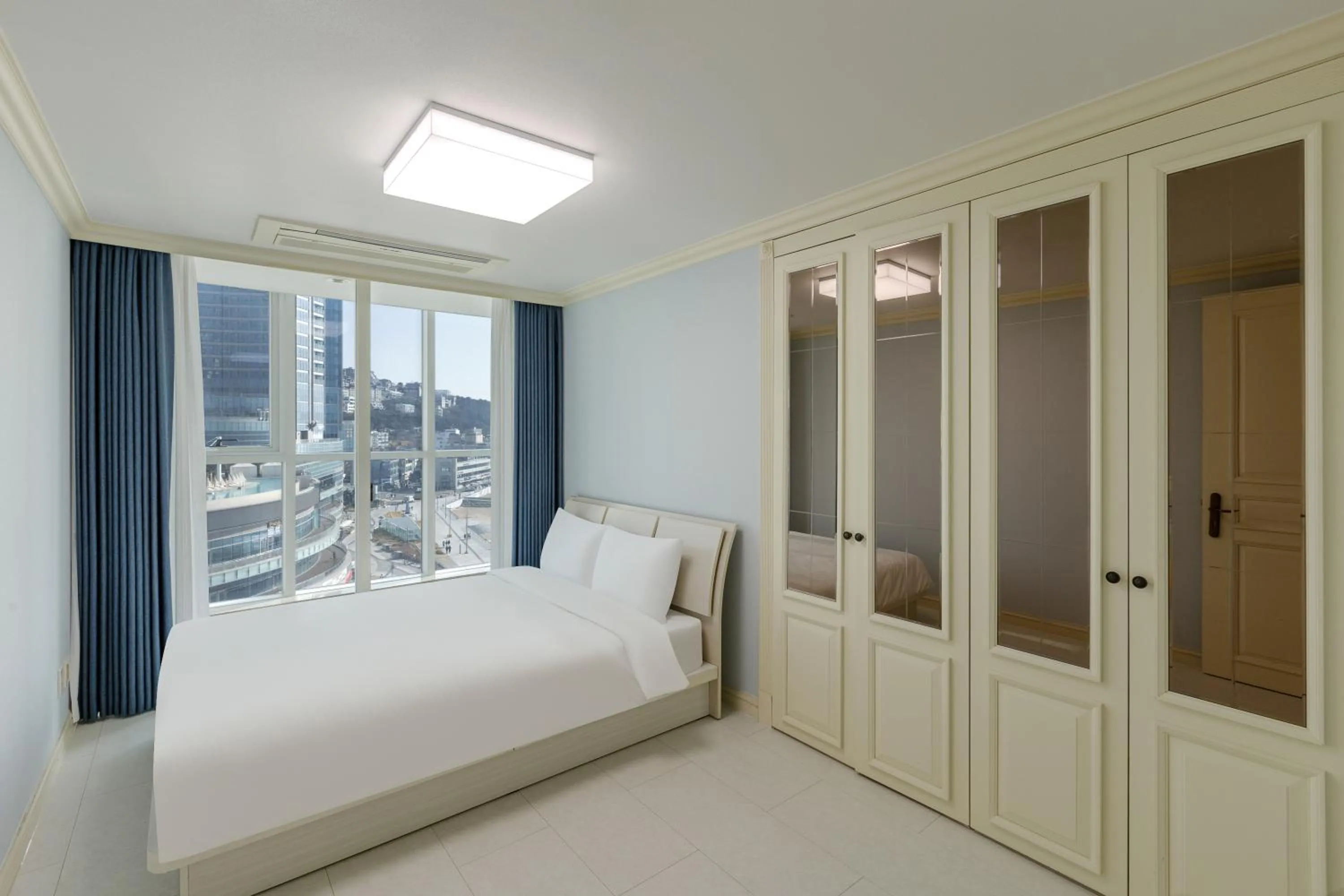 Bedroom, Bed in Pale De Cz Condo