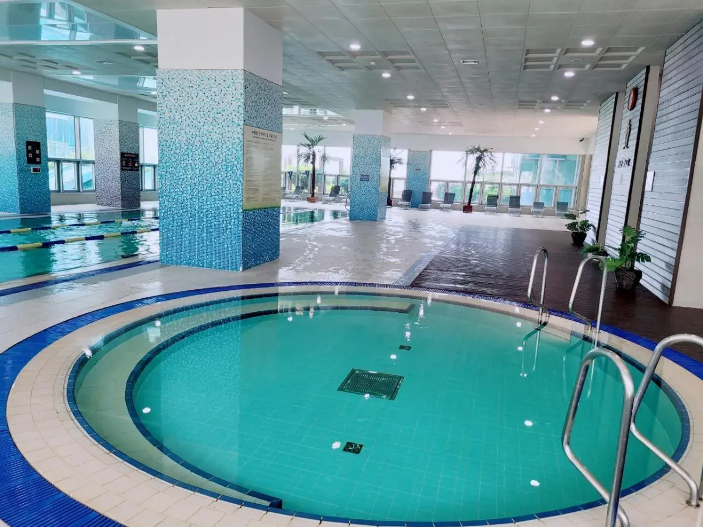 Swimming pool in Pale De Cz Condo Swimming pool in Pale De Cz Condo