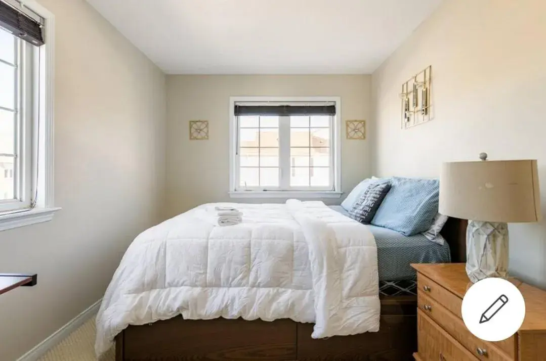 Budget Double Room in Mannys place Budget Double Room in Mannys place