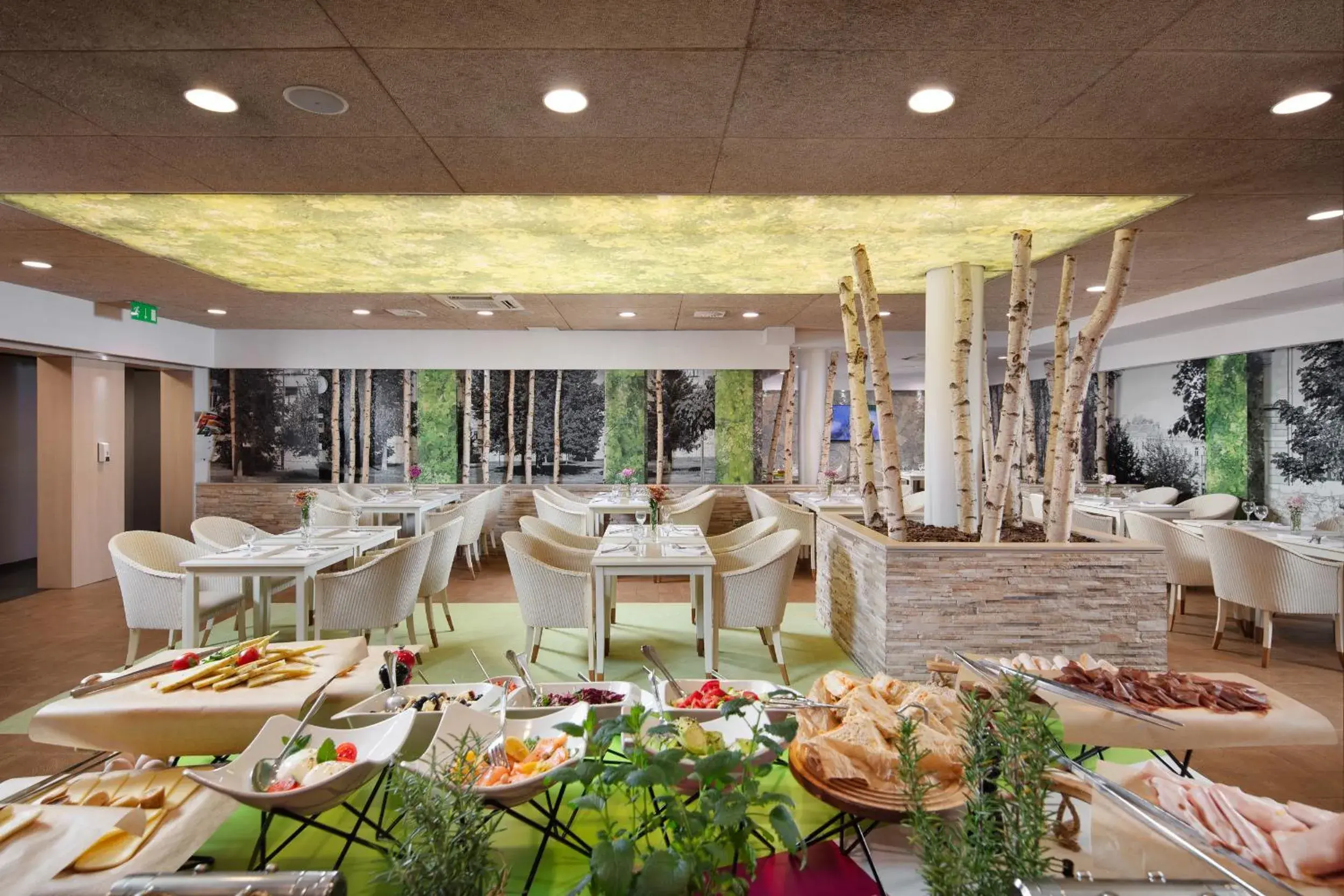 Breakfast in Hotel Colors Inn Breakfast in Hotel Colors Inn