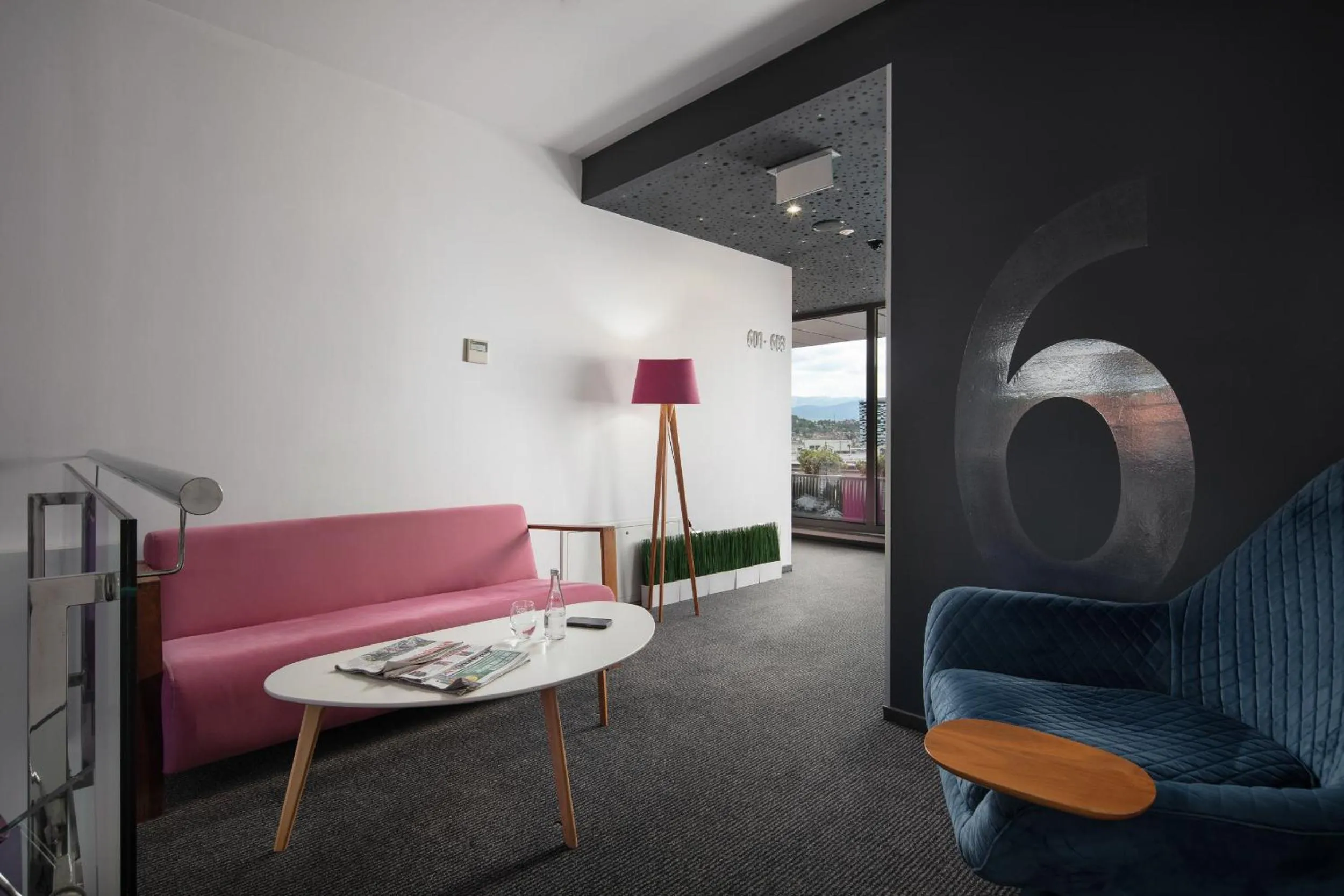 Seating area in Hotel Colors Inn