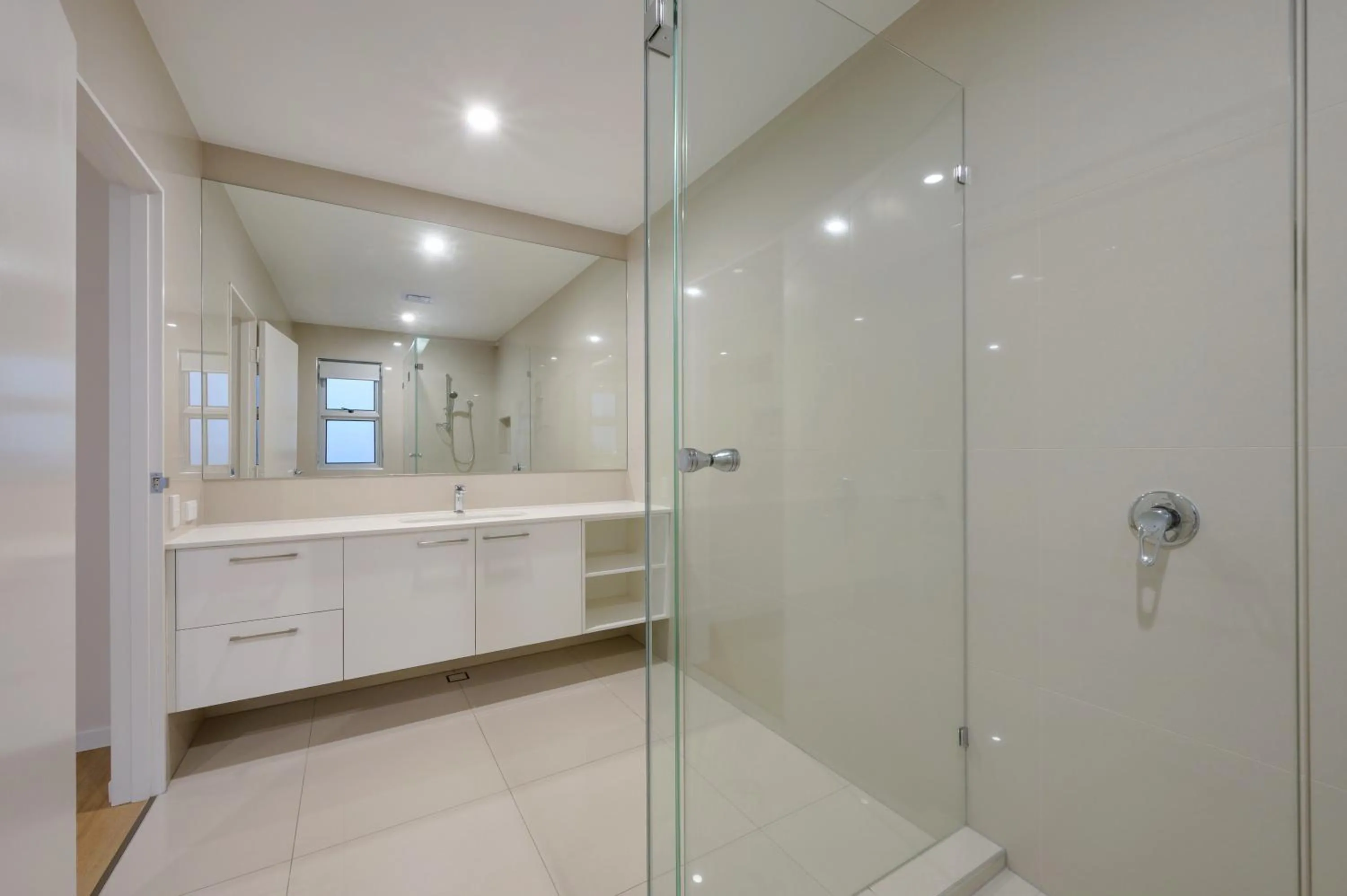 Bathroom in 31 Witta Circle, Noosa Heads