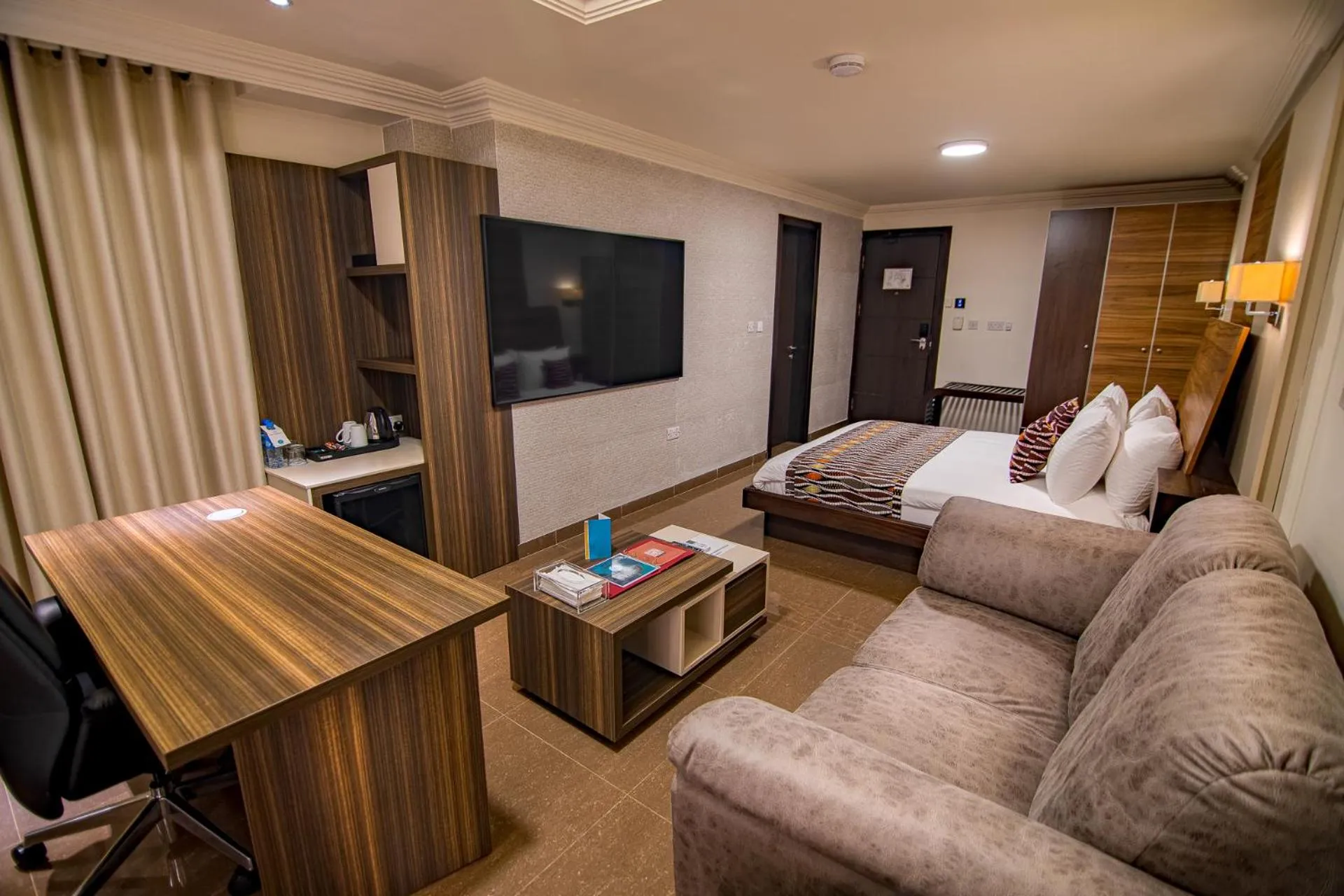 Home Suites Boutique Hotel Freetown