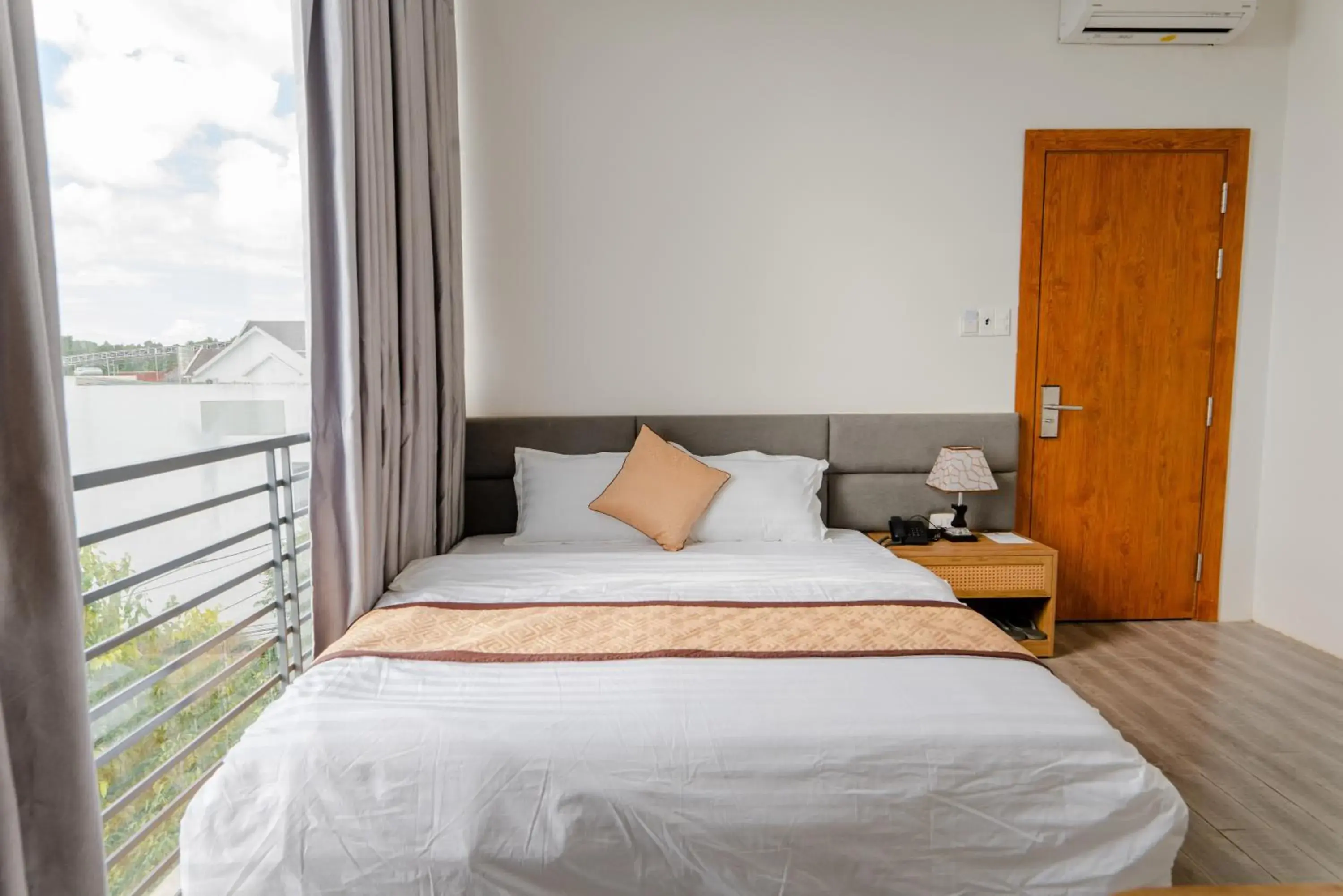 Bed in Khang Hy Hotel Bed in Khang Hy Hotel