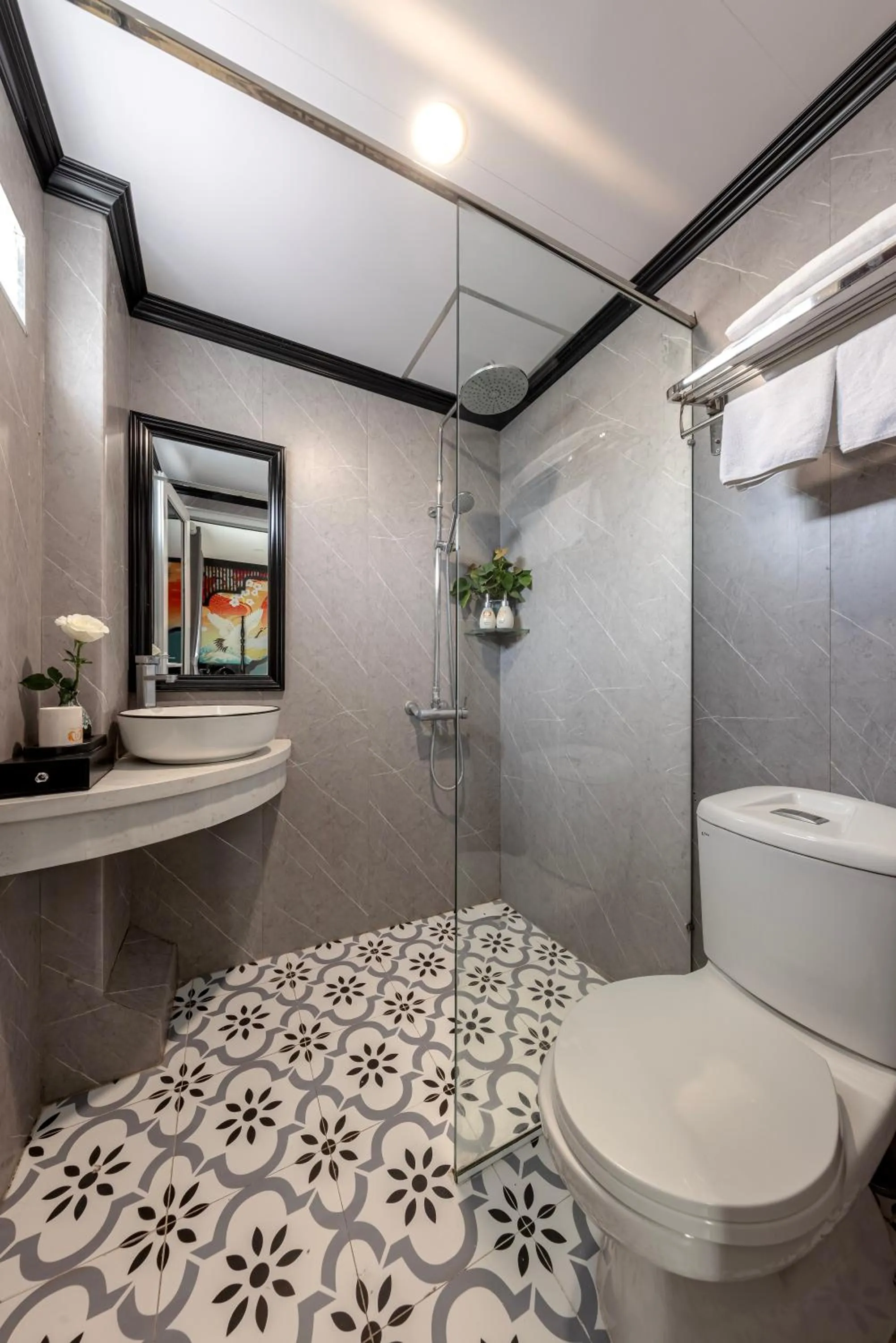 Bathroom in Hanoi Elpis Hotel & Spa