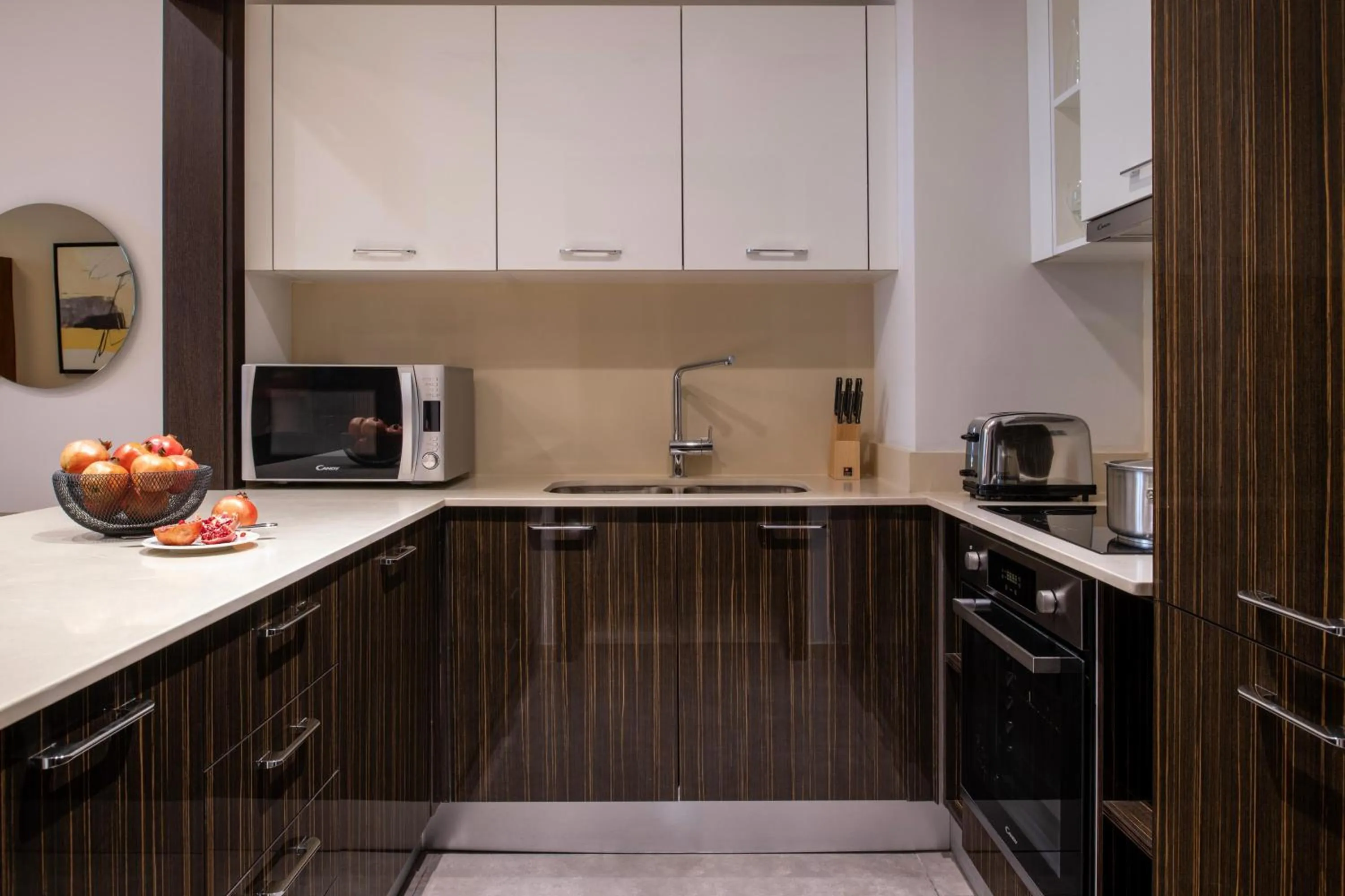 Property building in Le Mirage Downtown