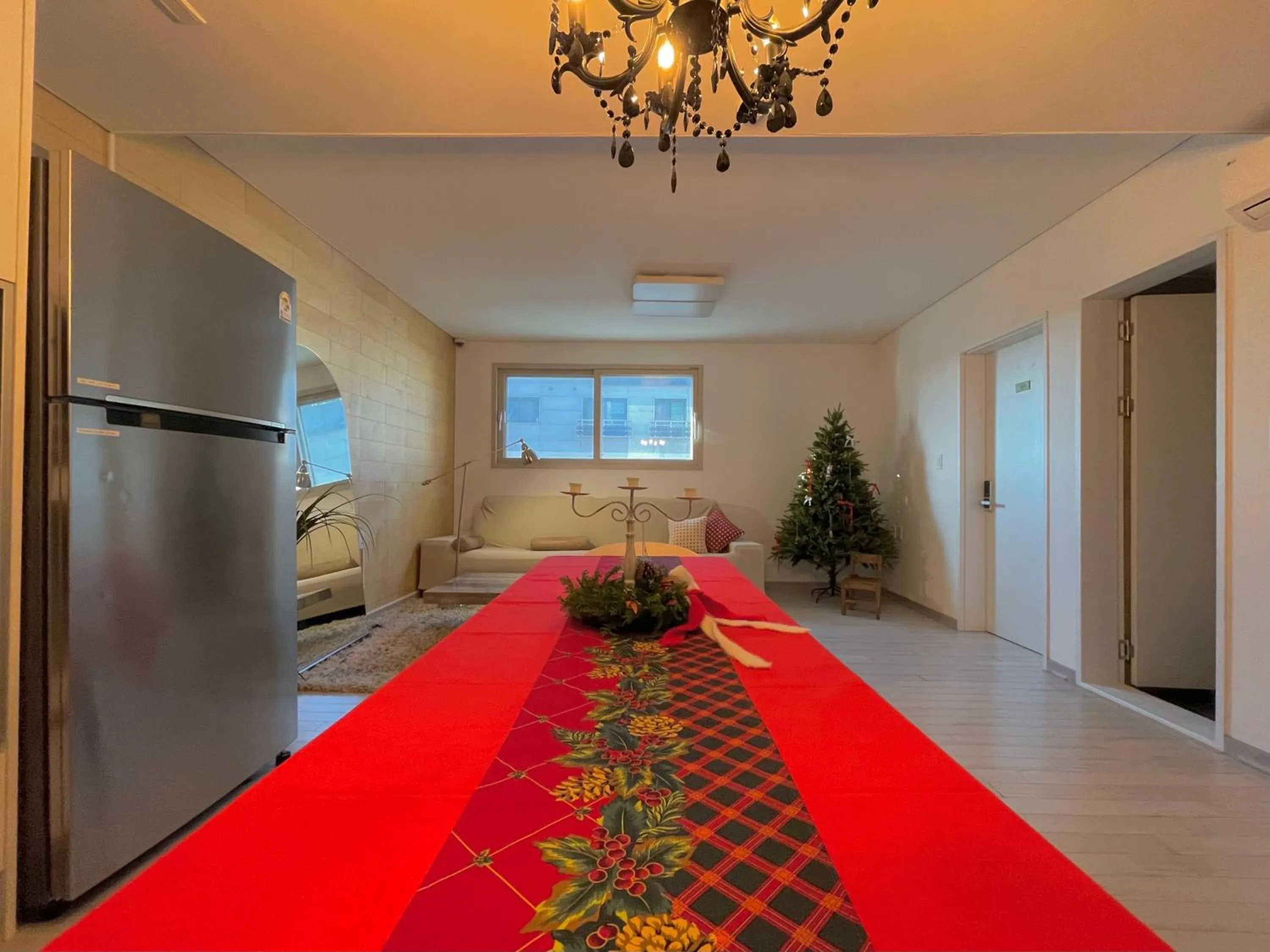 Property building, Bed in Koin Guesthouse Incheon airport