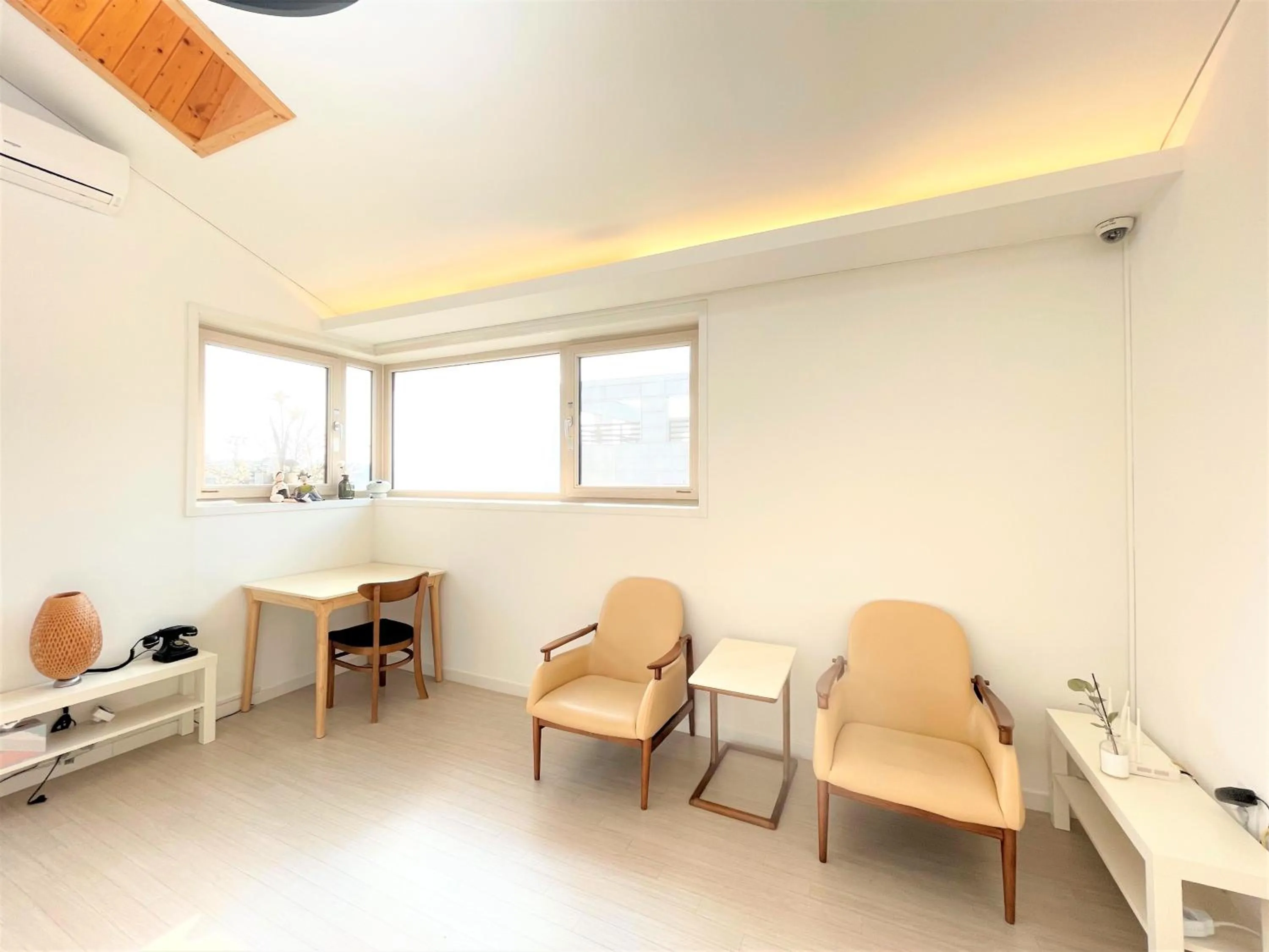 Property building in Koin Guesthouse Incheon airport