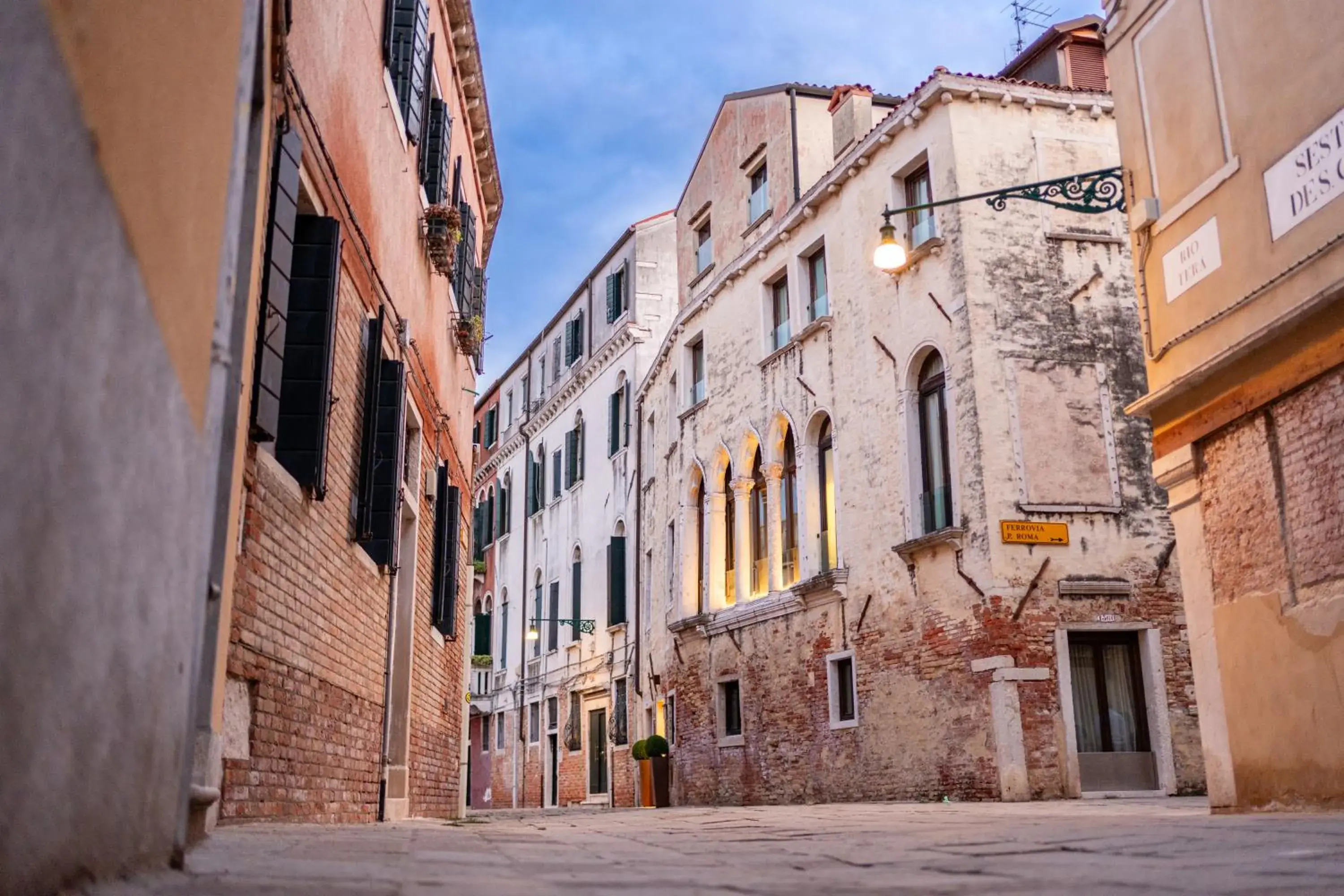 Property building in Hotel Ca' Zusto Venezia Property building in Hotel Ca' Zusto Venezia