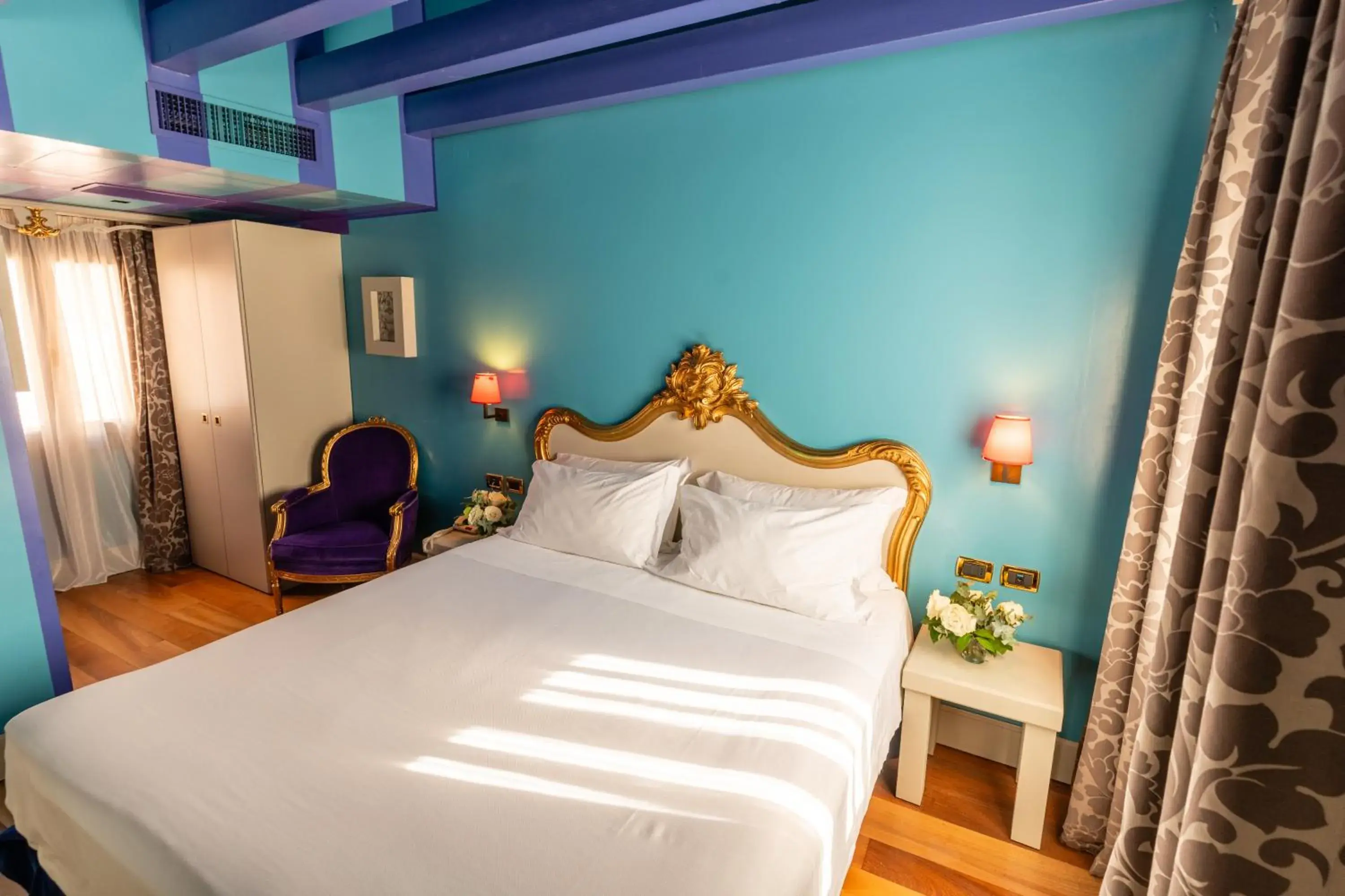 Photo of the whole room, Bed in Hotel Ca' Zusto Venezia Photo of the whole room, Bed in Hotel Ca' Zusto Venezia