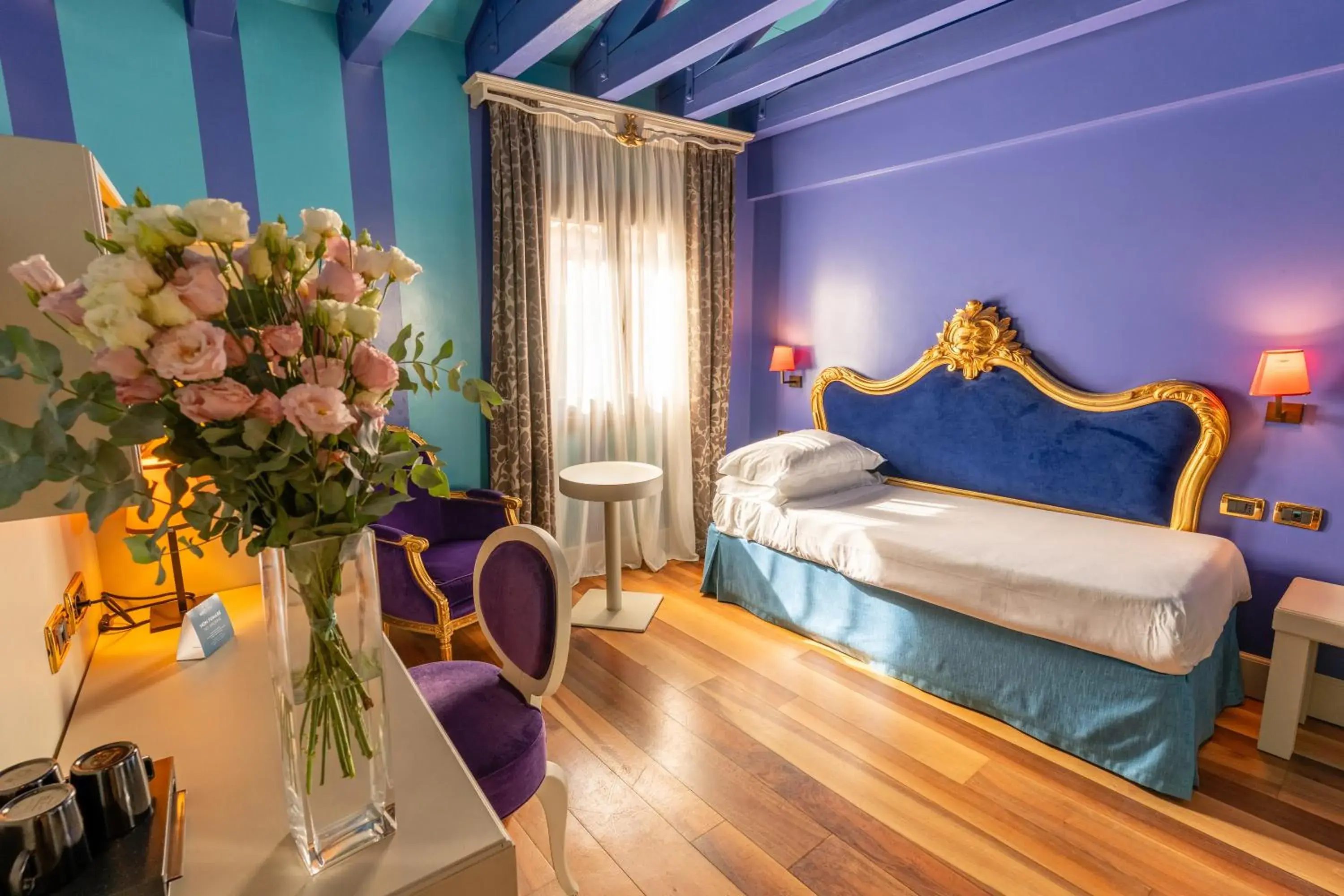 Photo of the whole room, Bed in Hotel Ca' Zusto Venezia Photo of the whole room, Bed in Hotel Ca' Zusto Venezia