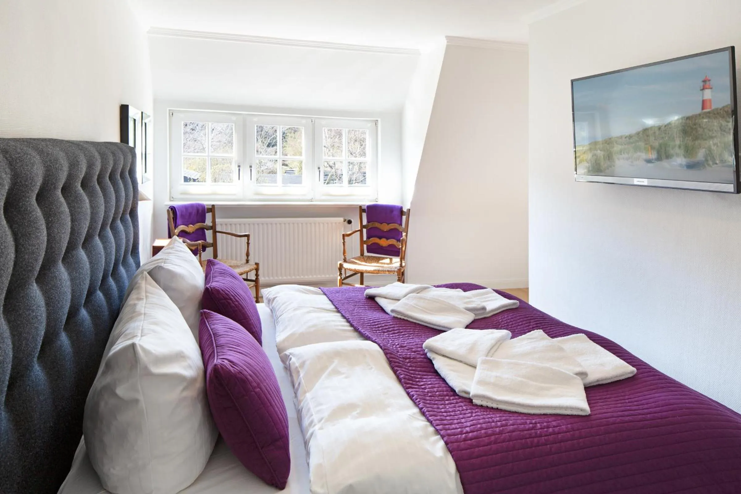 Bedroom, Bed in Captains Cabin