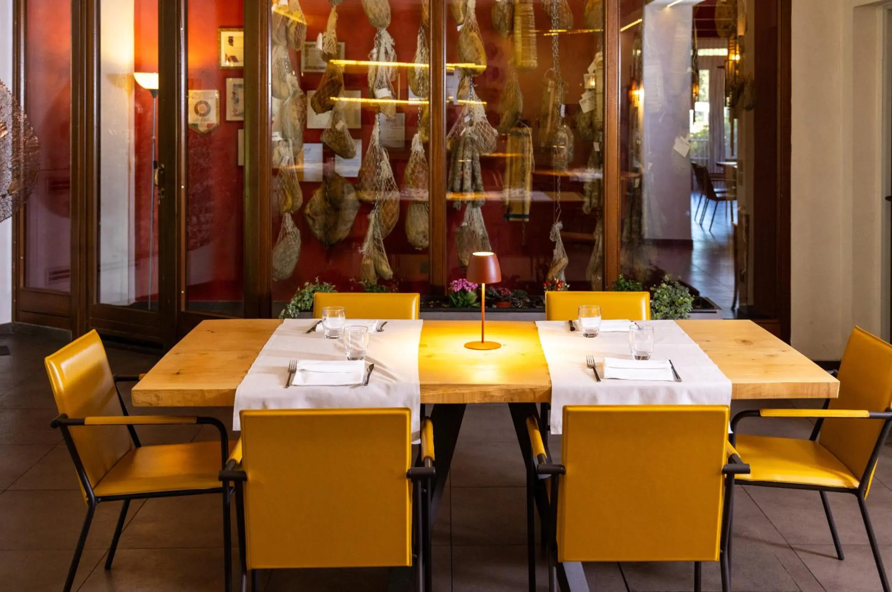 Restaurant/places to eat in Best Western Modena District Restaurant/places to eat in Best Western Modena District