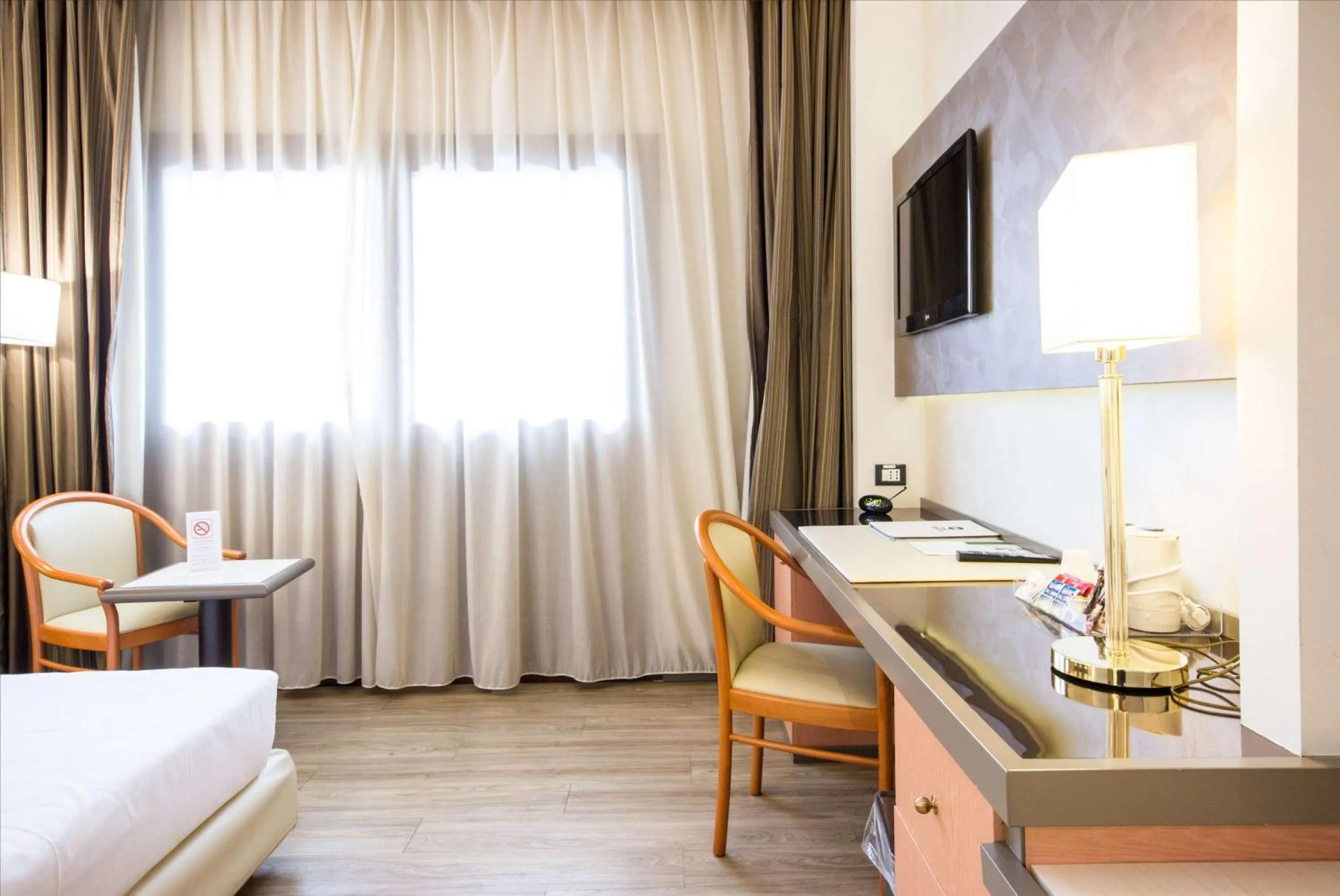 TV and multimedia, Bed in Best Western Modena District