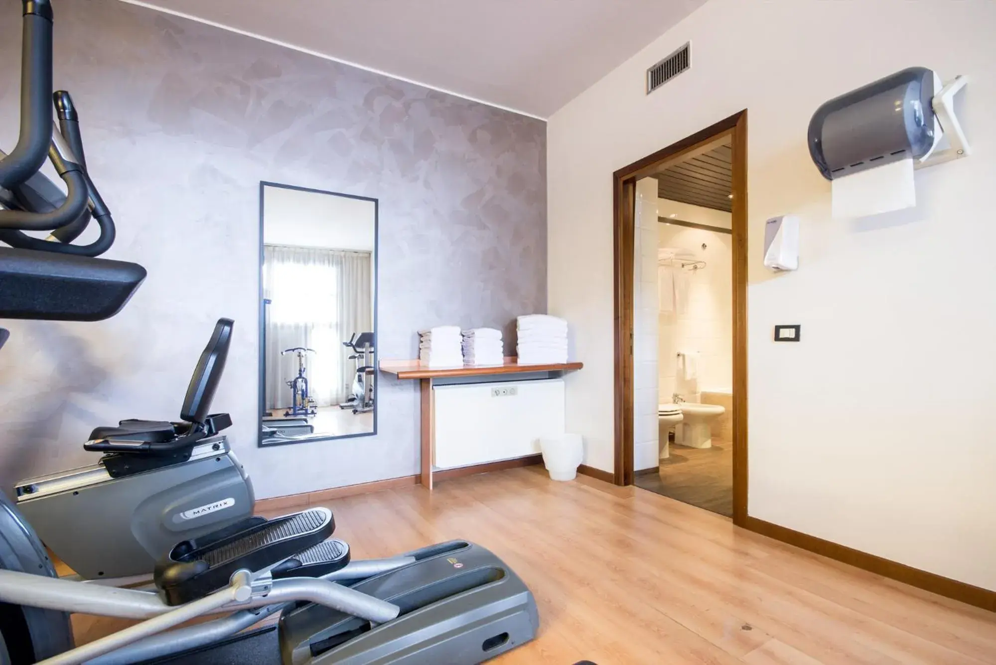 Fitness centre/facilities in Best Western Modena District Fitness centre/facilities in Best Western Modena District