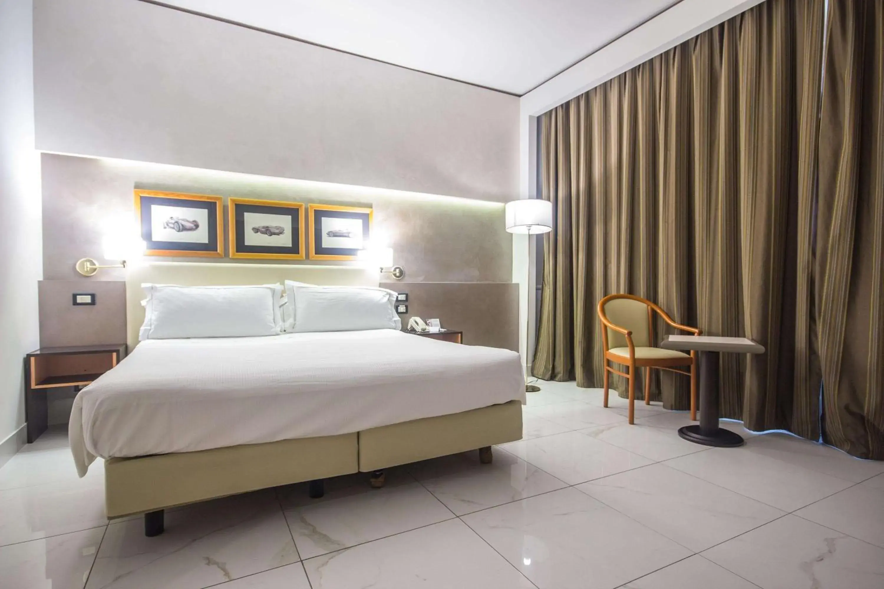 Photo of the whole room, Bed in Best Western Modena District Photo of the whole room, Bed in Best Western Modena District