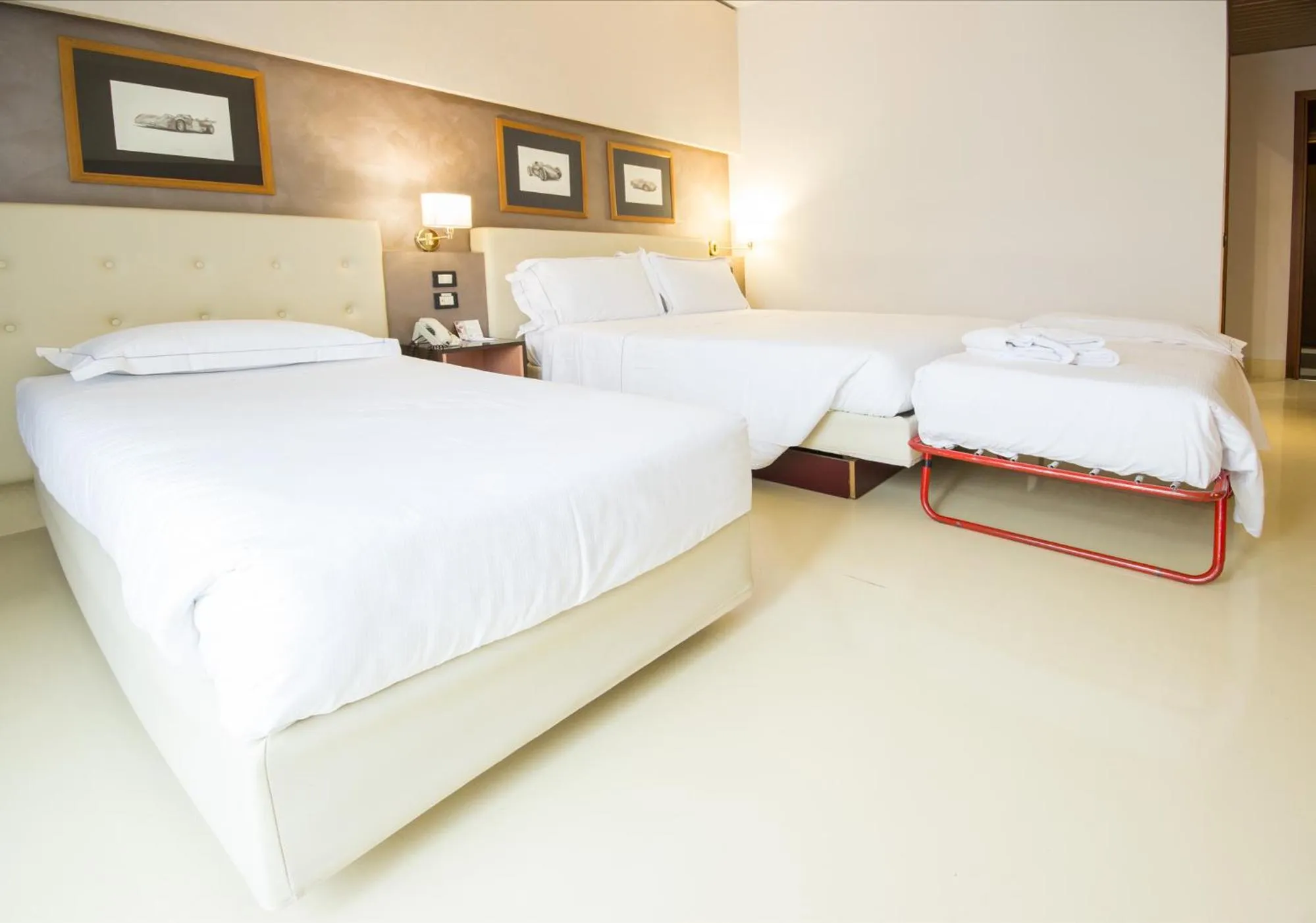 Bed in Best Western Modena District