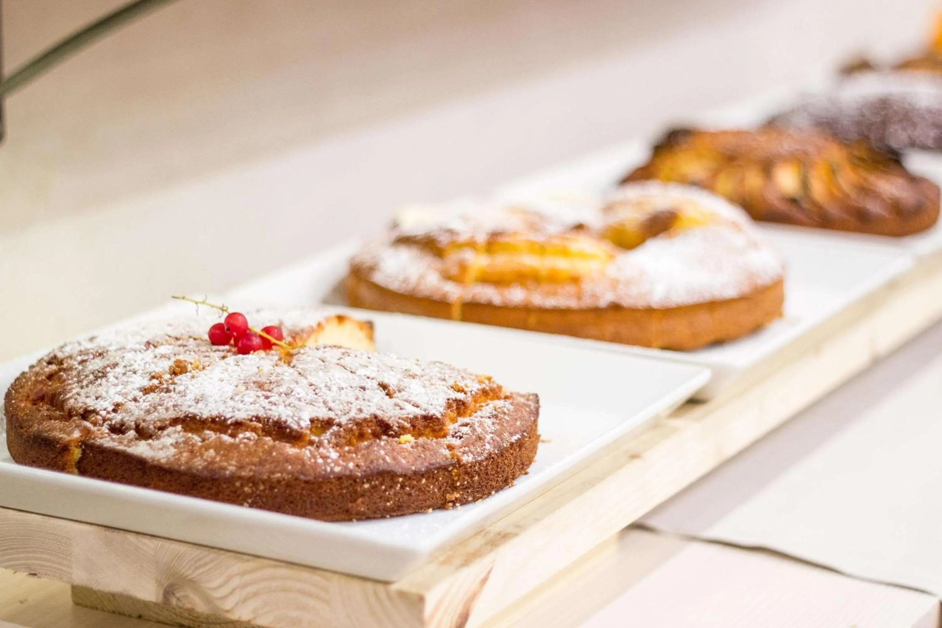 Restaurant/places to eat in Best Western Modena District