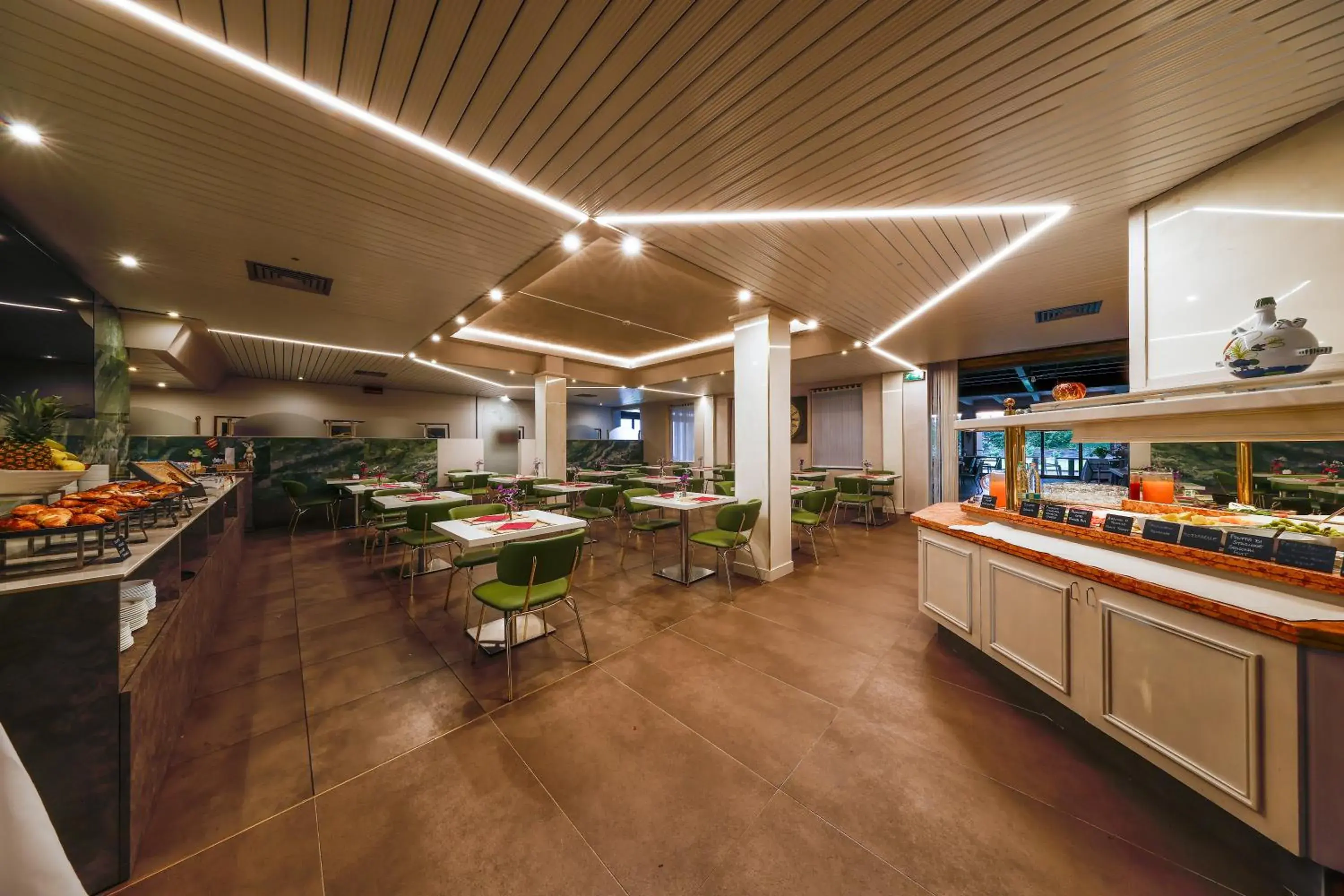 Breakfast in Best Western Modena District Breakfast in Best Western Modena District