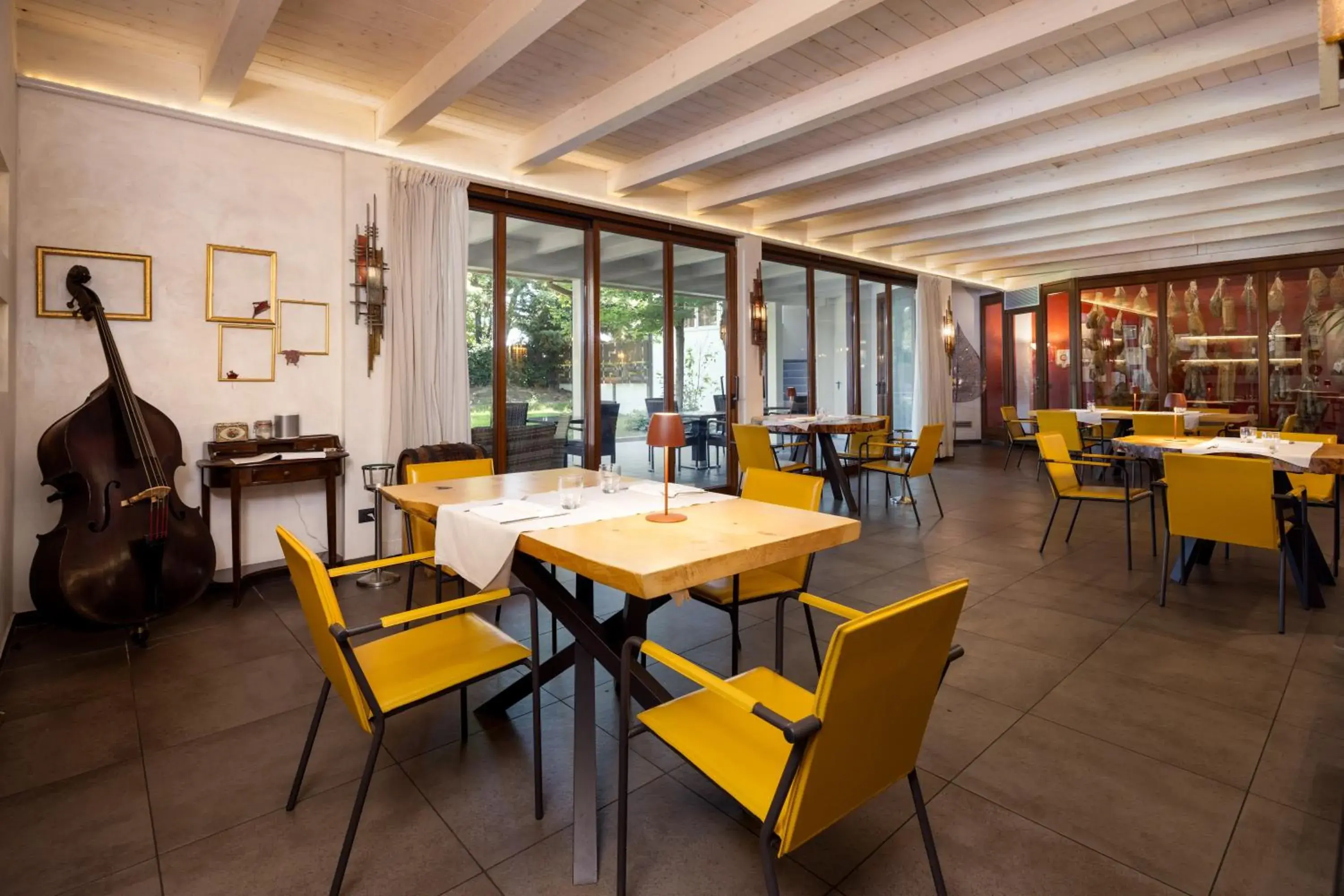 Restaurant/places to eat in Best Western Modena District Restaurant/places to eat in Best Western Modena District