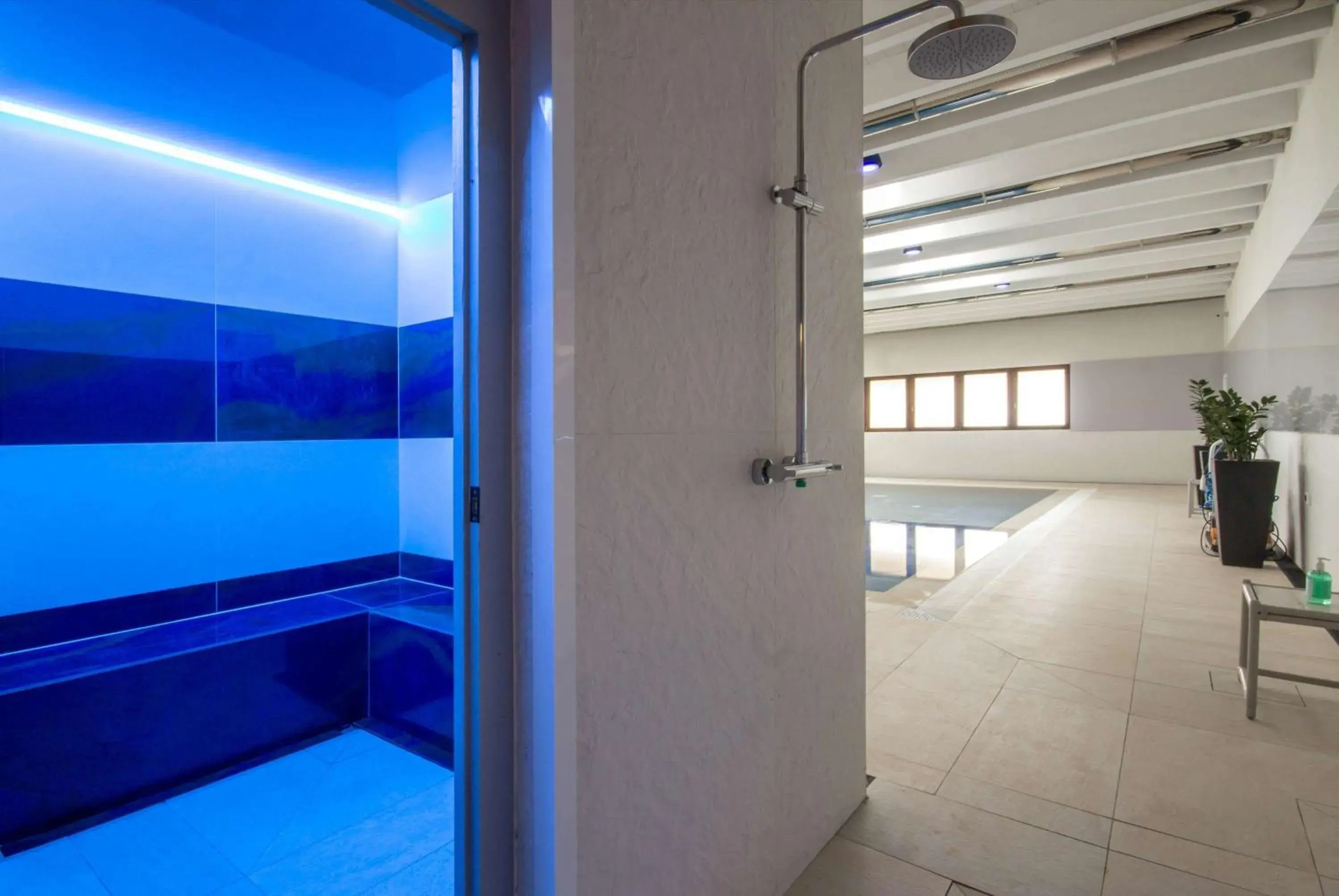 Pool view in Best Western Modena District Pool view in Best Western Modena District