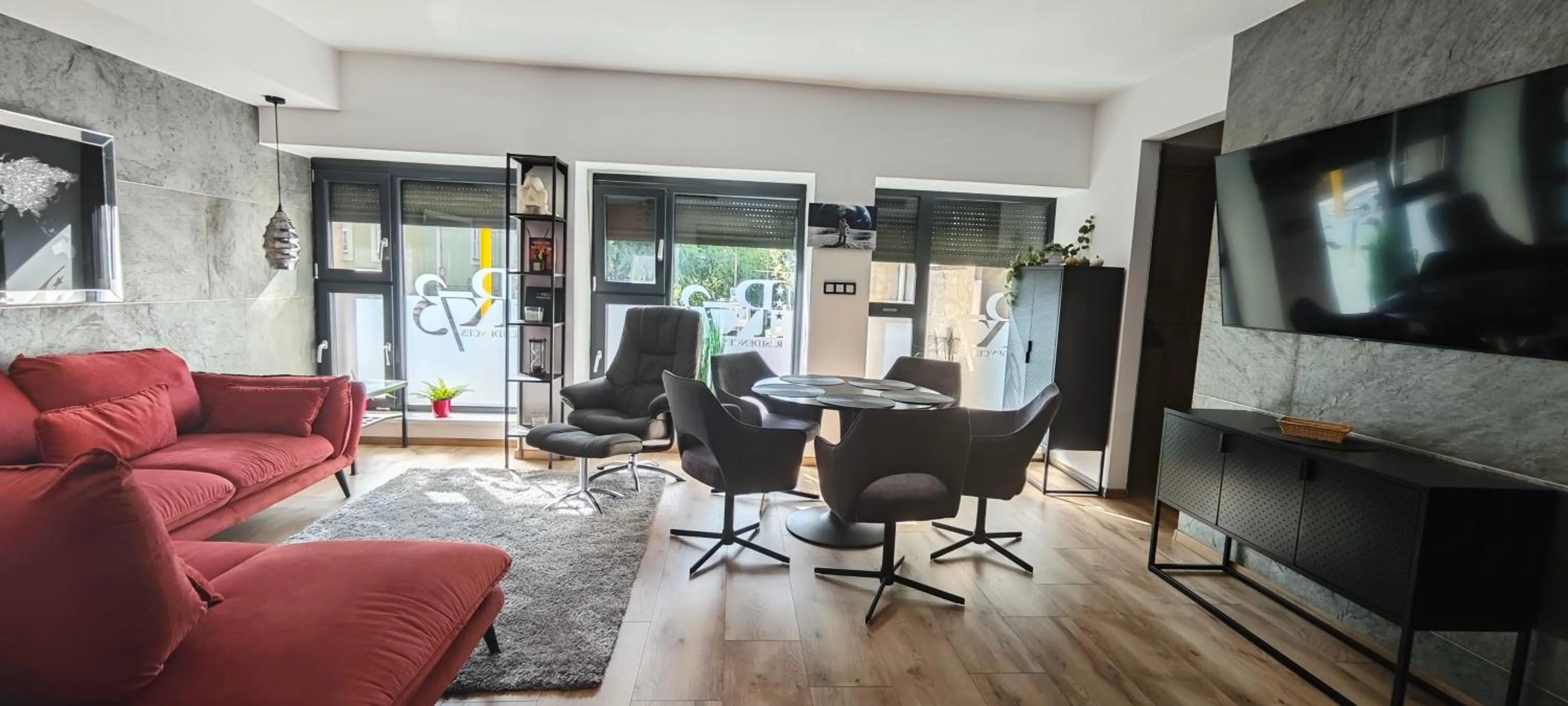 Communal lounge/ TV room in R73 Residences