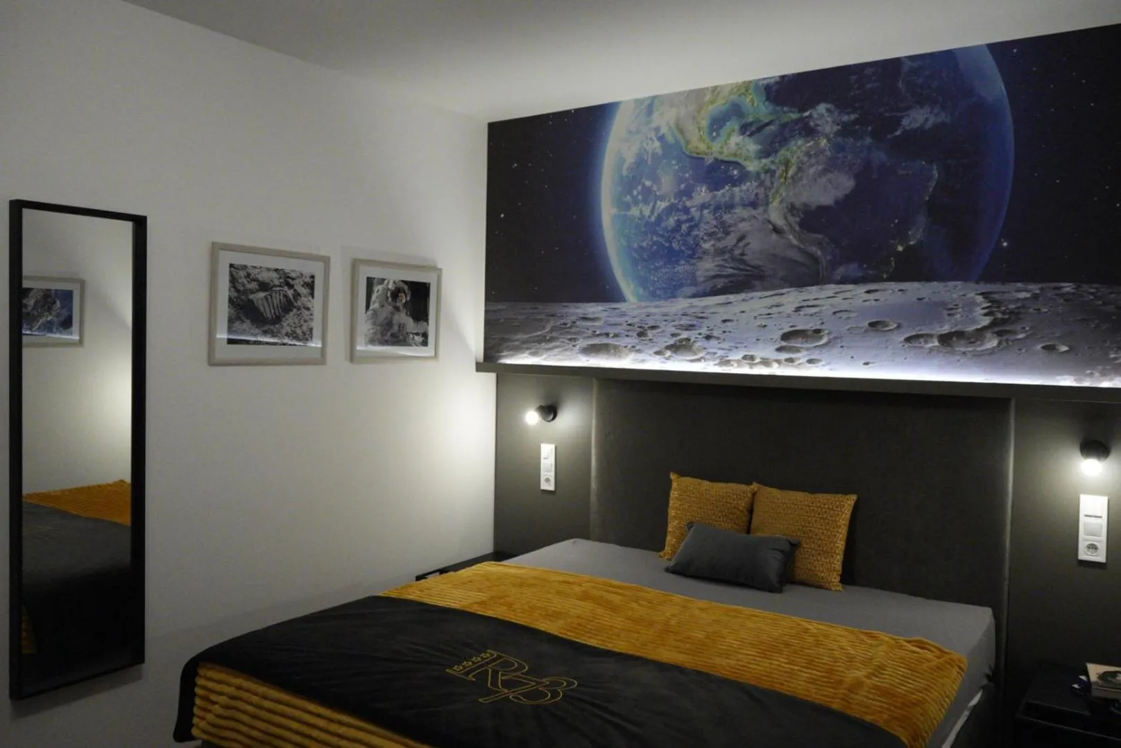 Bedroom, Bed in R73 Residences