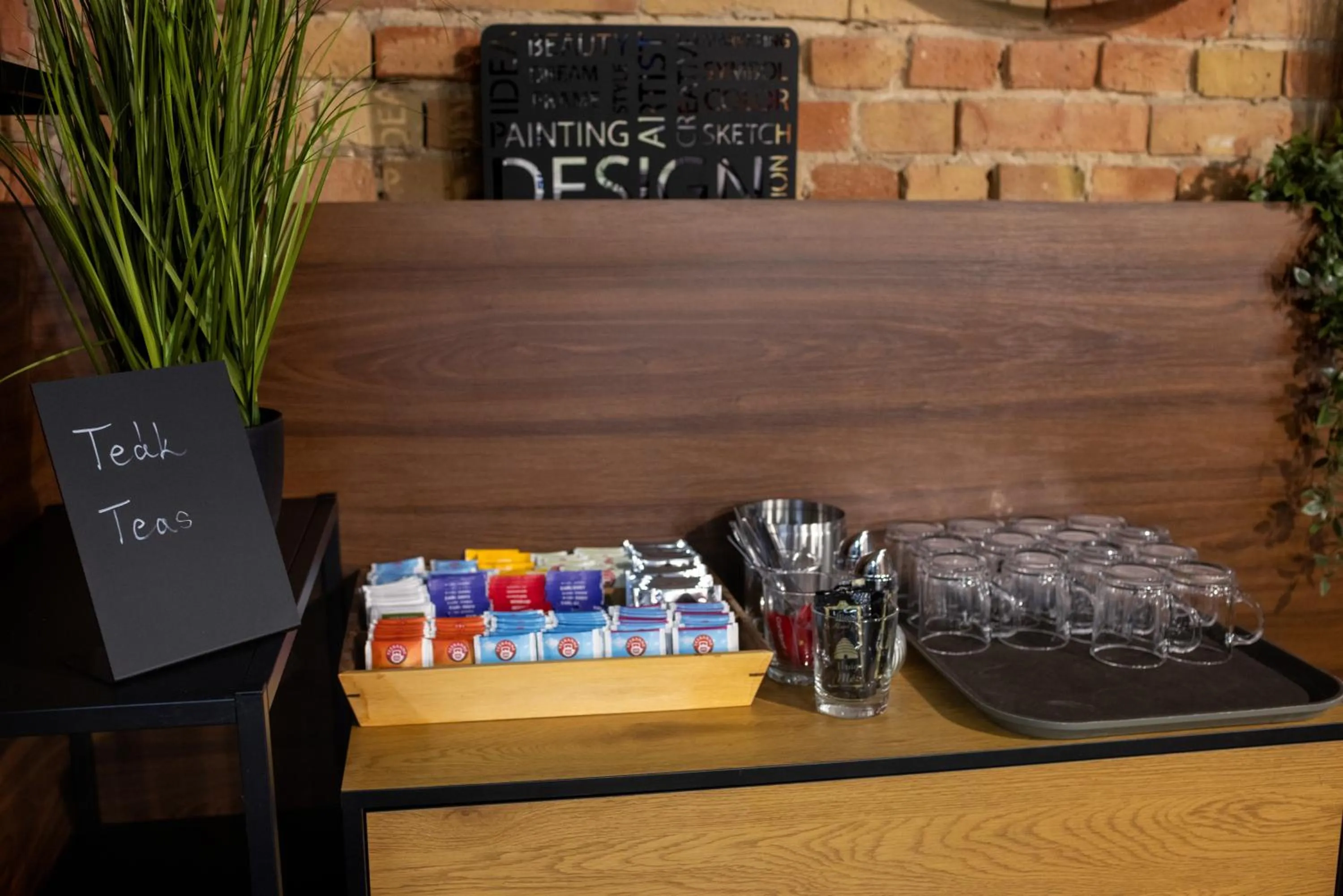 Coffee/tea facilities in R73 Residences