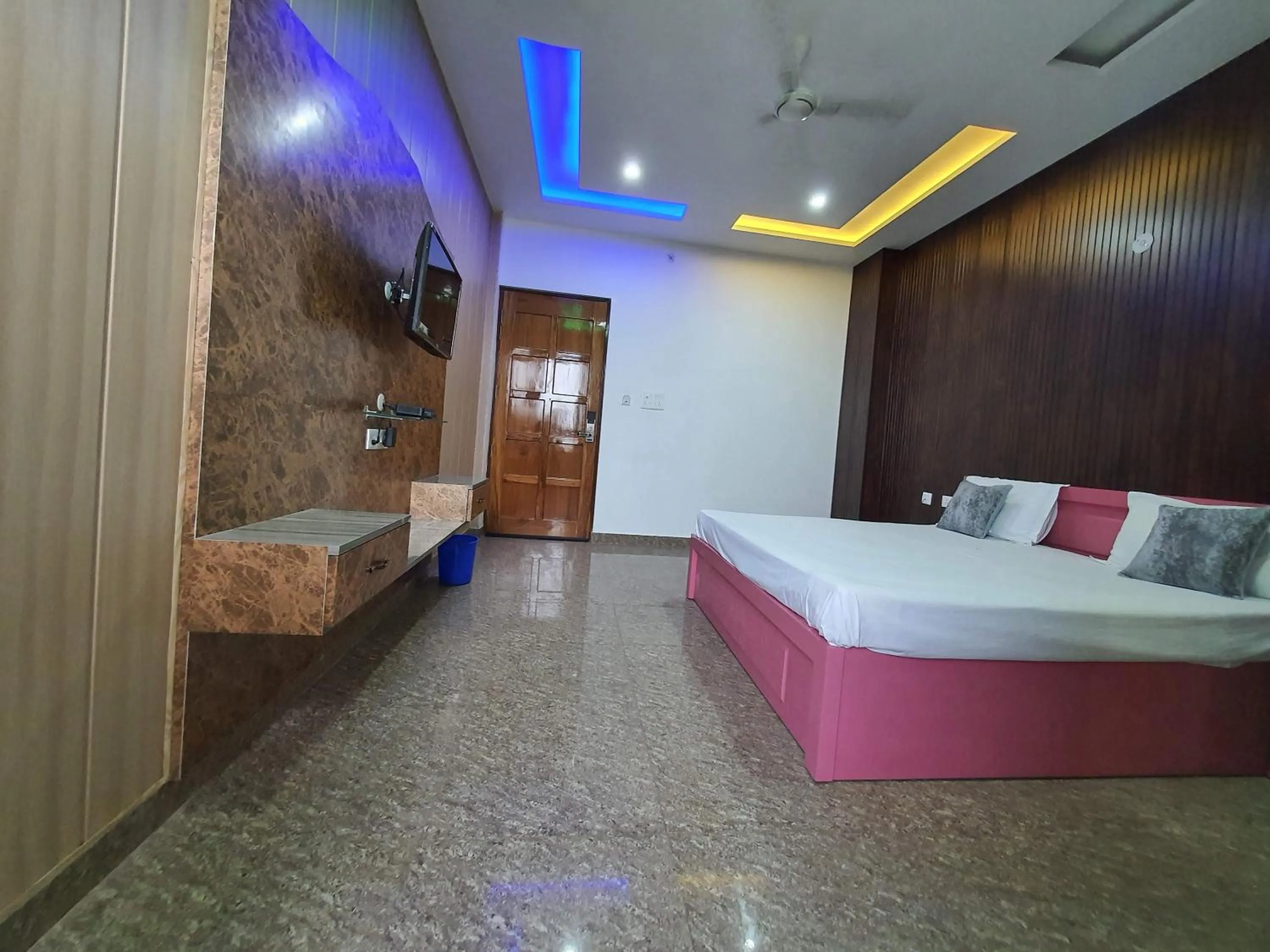 Photo of the whole room, Bed in Surja Resort