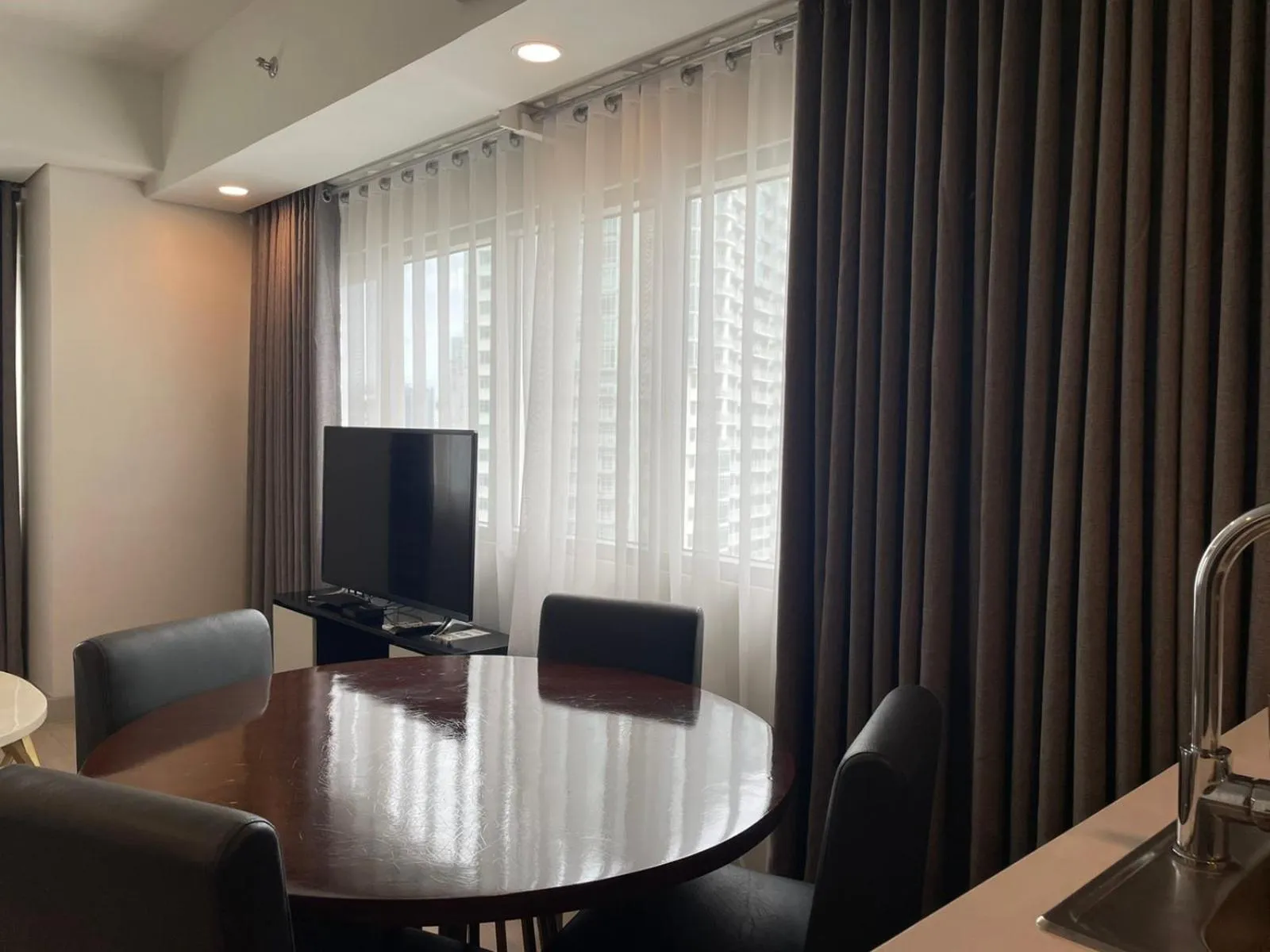 Dining area in The Residences at BCCT