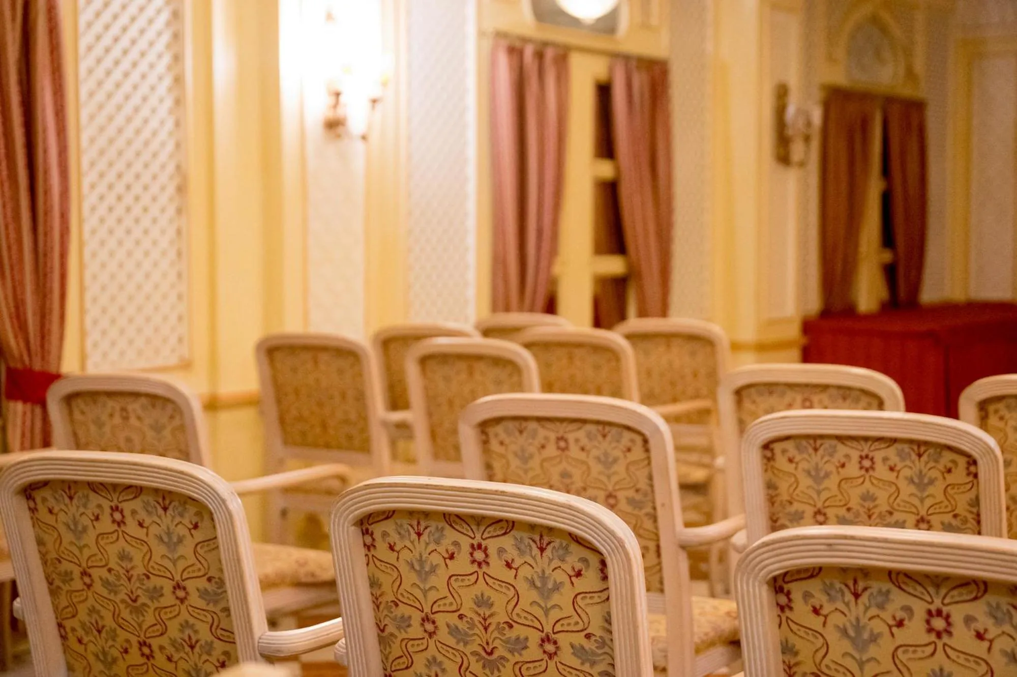 Seating area in DB Villas Le Ville del Lido Resort