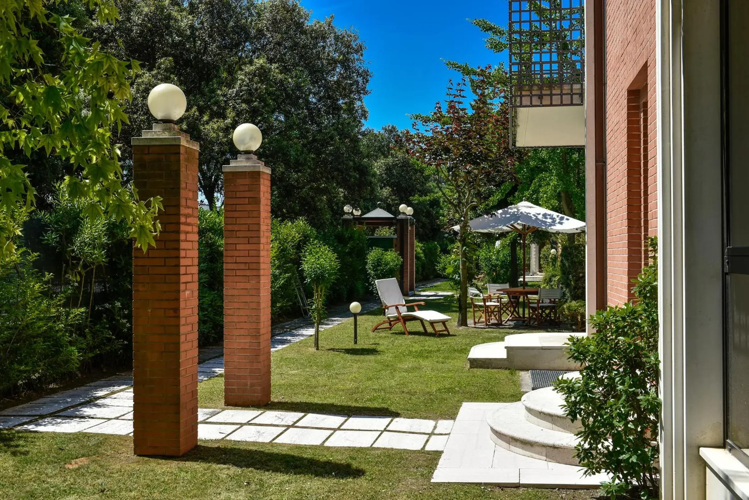 Garden view in DB Villas Le Ville del Lido Resort Garden view in DB Villas Le Ville del Lido Resort