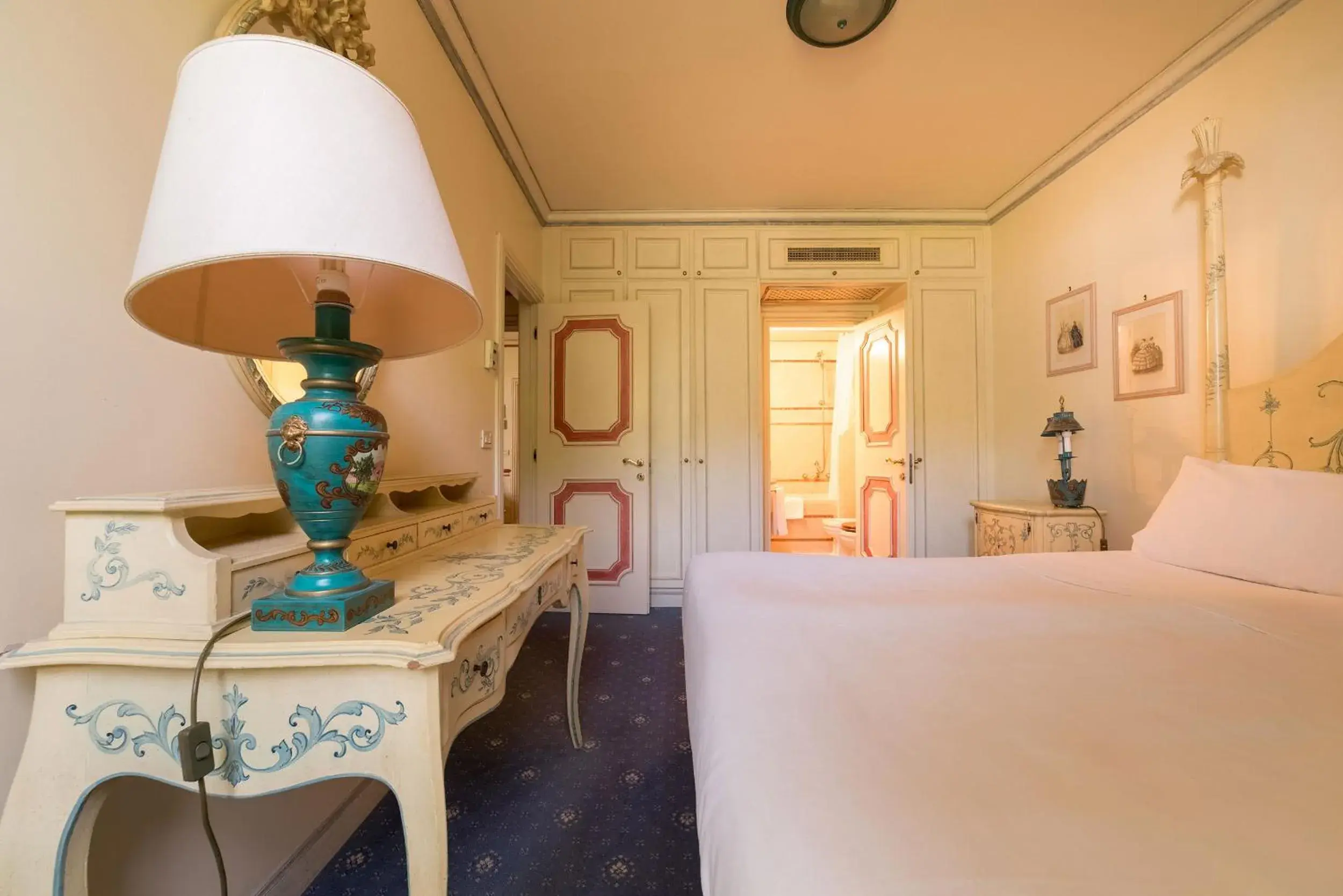 Bed in DB Villas Le Ville del Lido Resort Bed in DB Villas Le Ville del Lido Resort