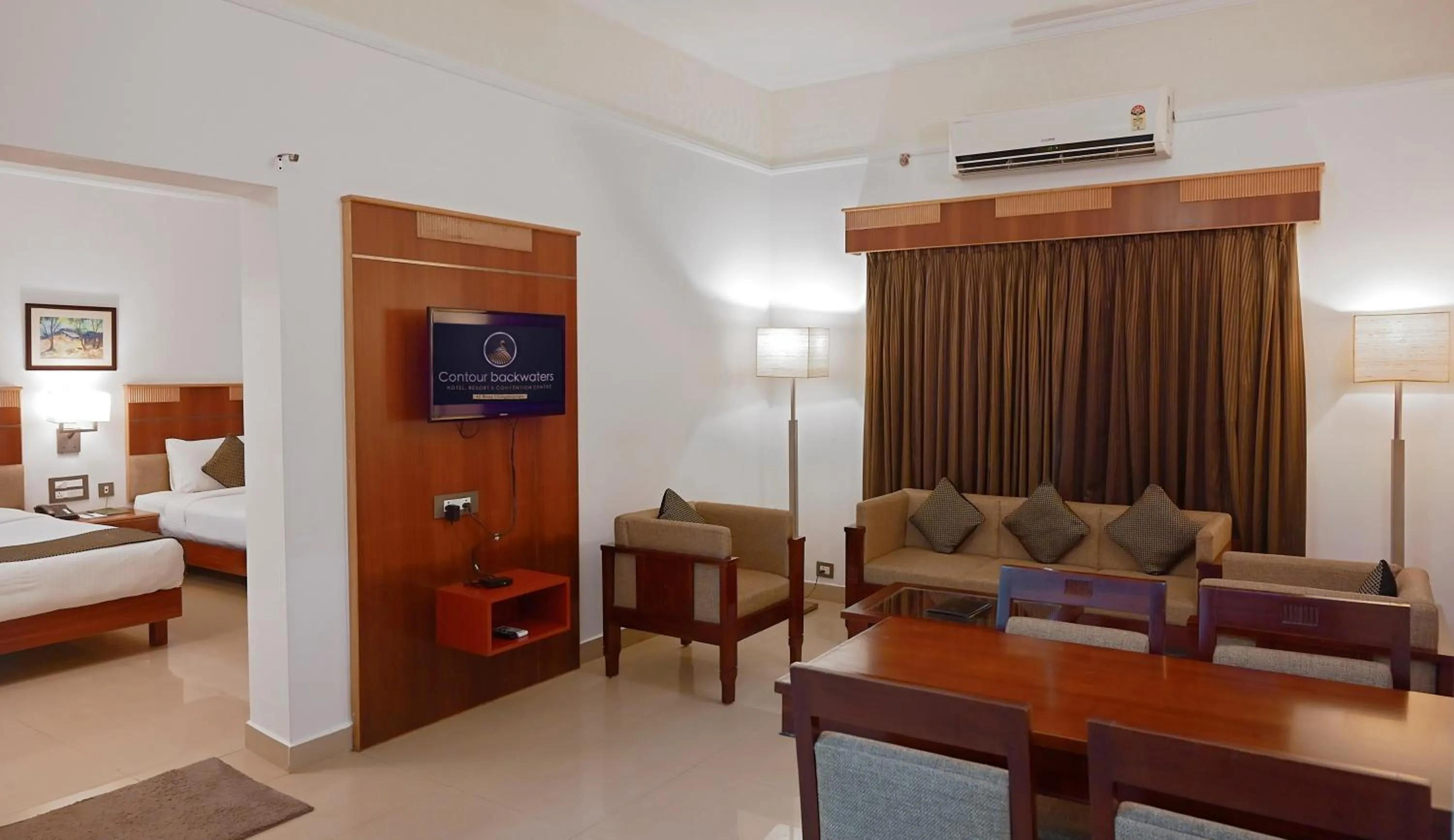 Living room, Bed in Contour Backwaters Hotel Resort & Convention Centre