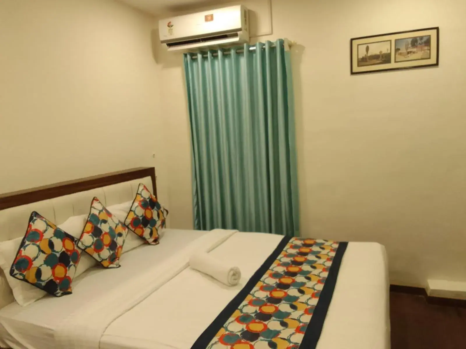 Bedroom, Bed in Hotel De Classico Juhu Bedroom, Bed in Hotel De Classico Juhu