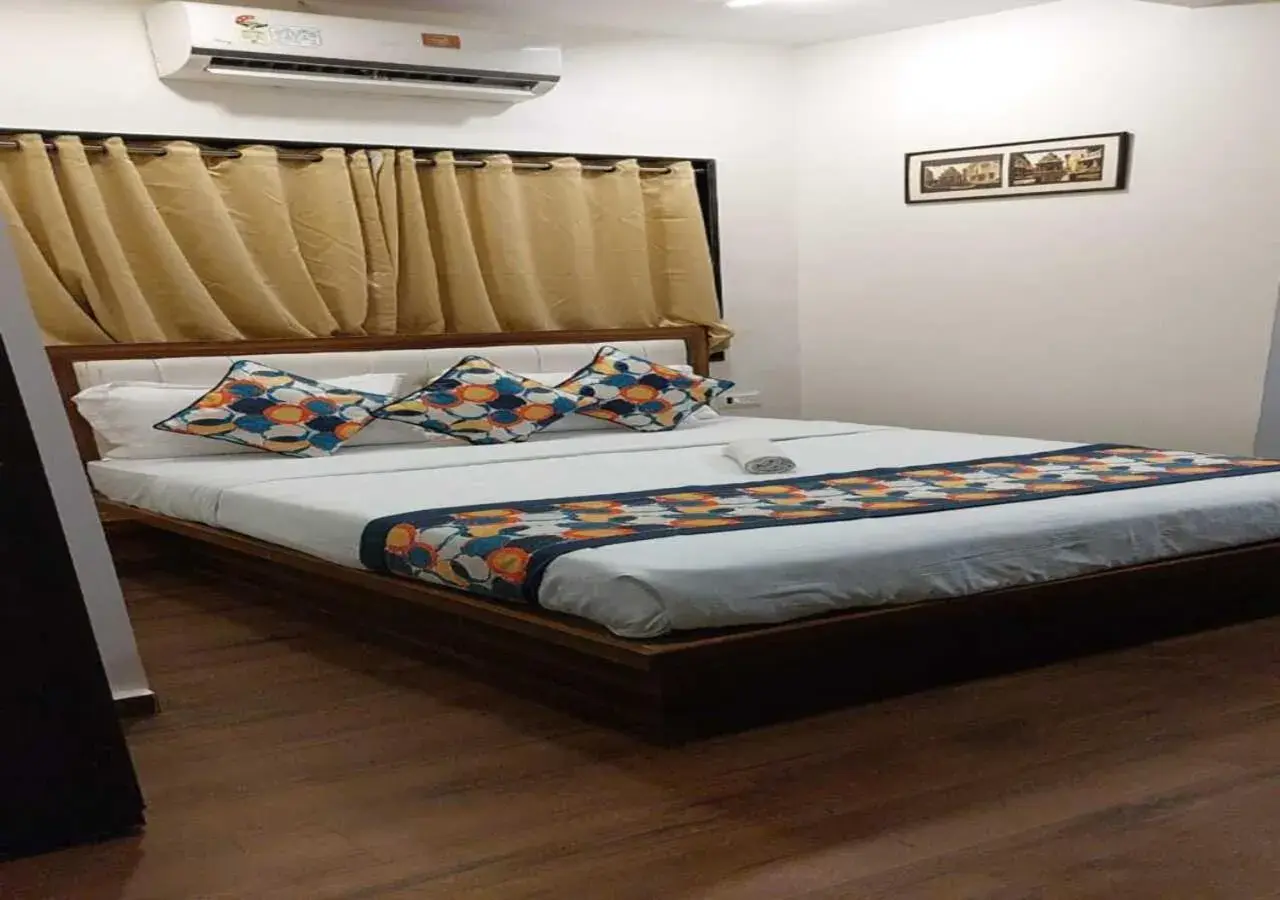 Bedroom, Bed in Hotel De Classico Juhu Bedroom, Bed in Hotel De Classico Juhu