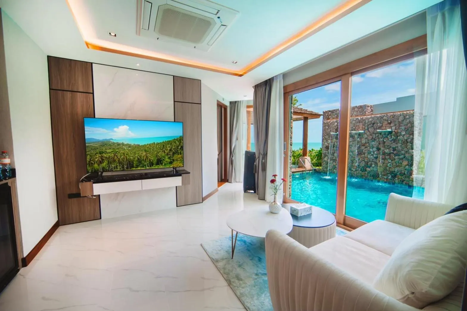 TV and multimedia in Yotaka Khanom