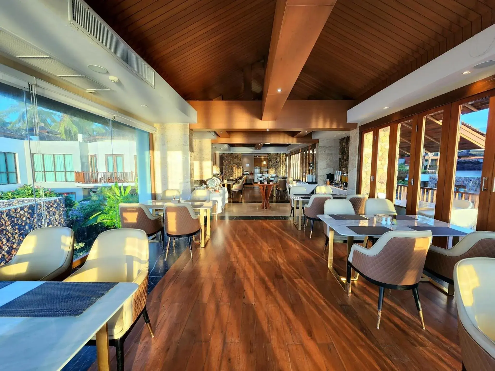 Restaurant/places to eat in Yotaka Khanom Restaurant/places to eat in Yotaka Khanom