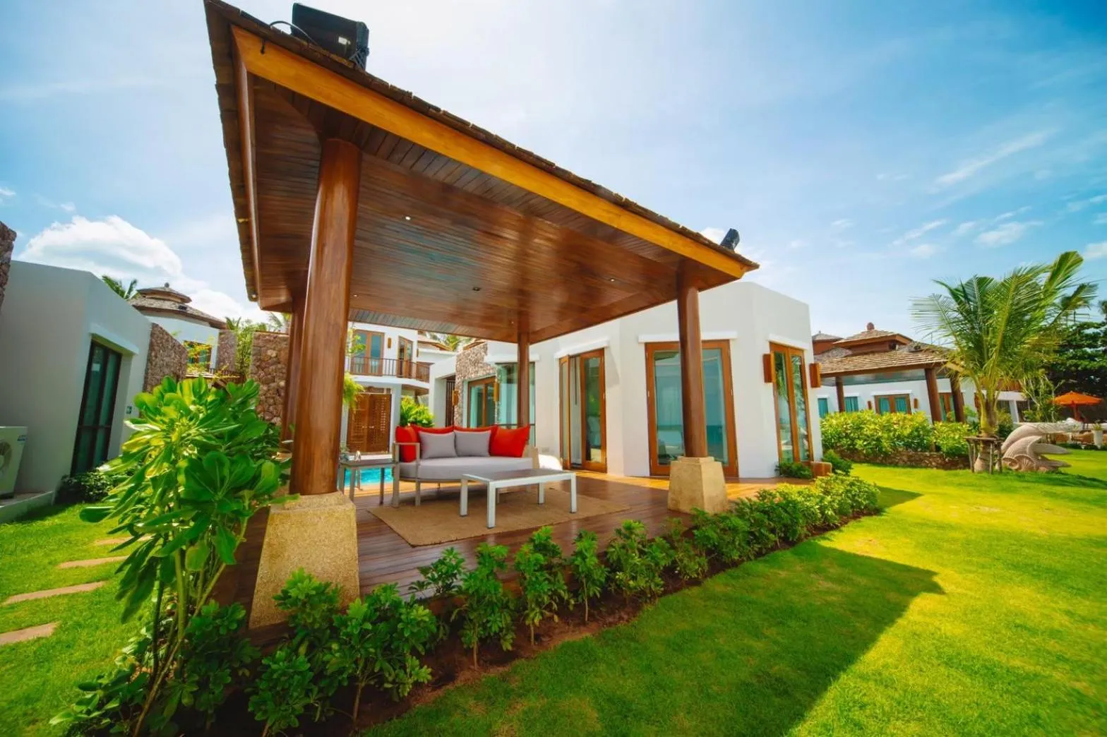 Property building in Yotaka Khanom